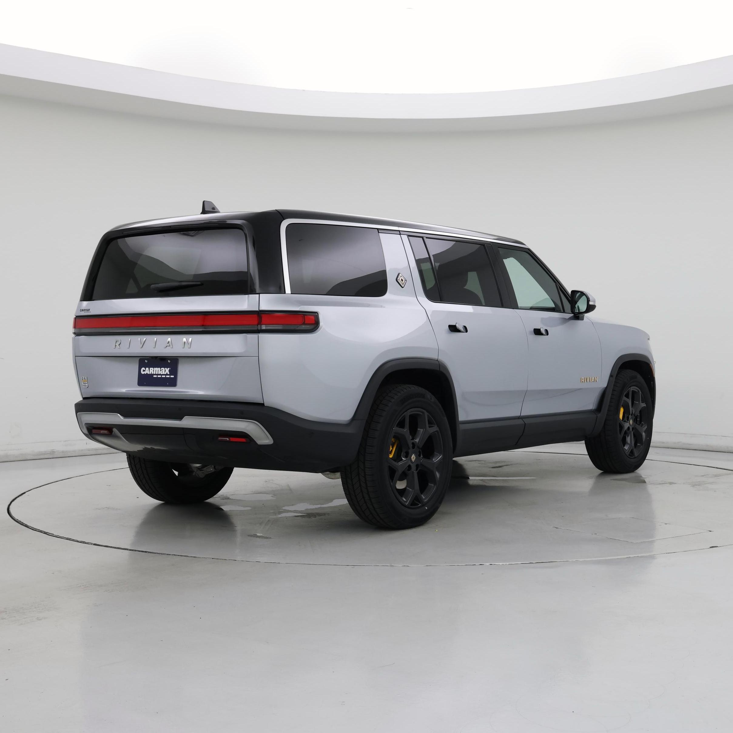 Thumbnail: 2024 Rivian R1S - 8