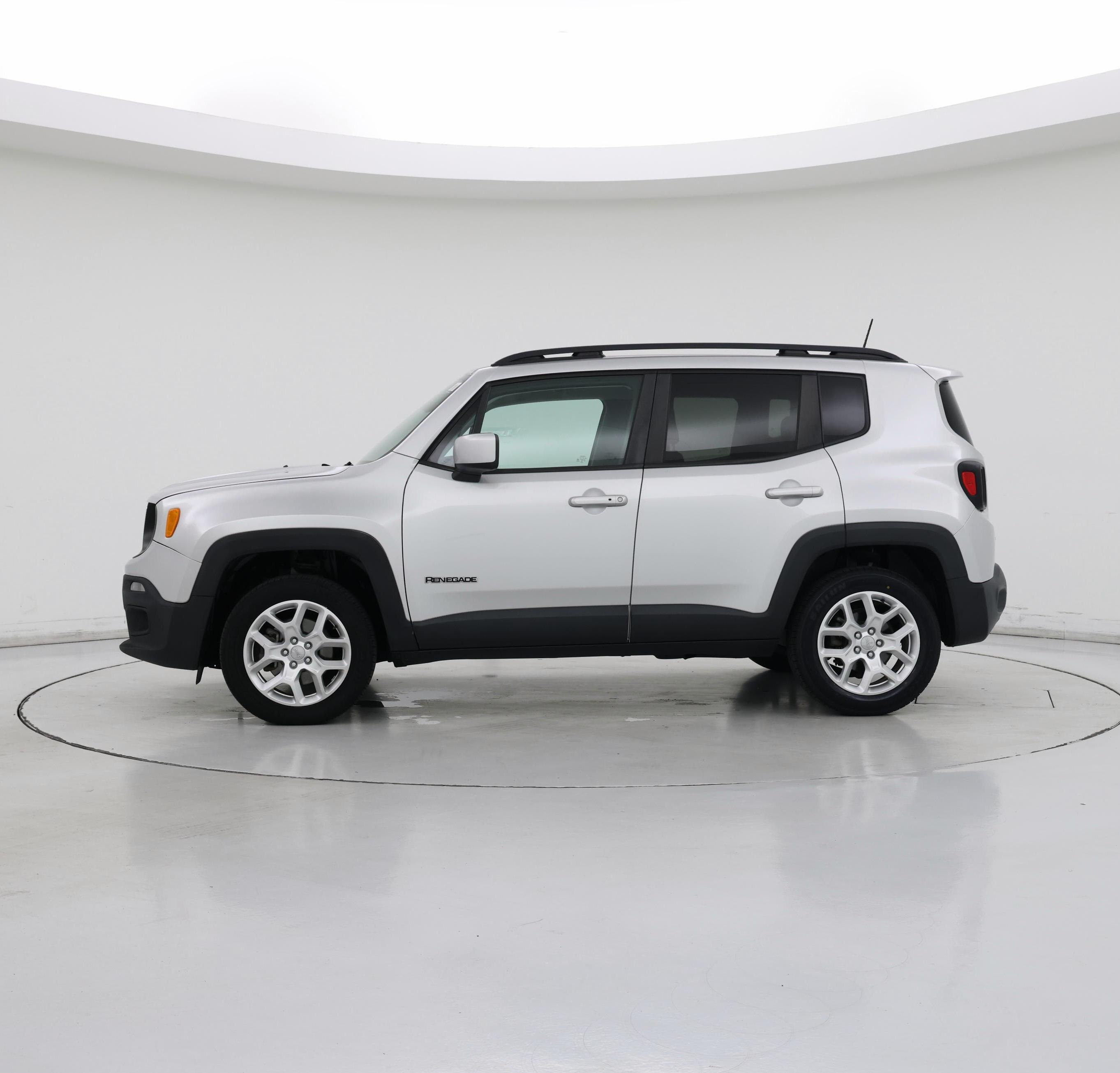 Thumbnail: 2018 Jeep Renegade - 3
