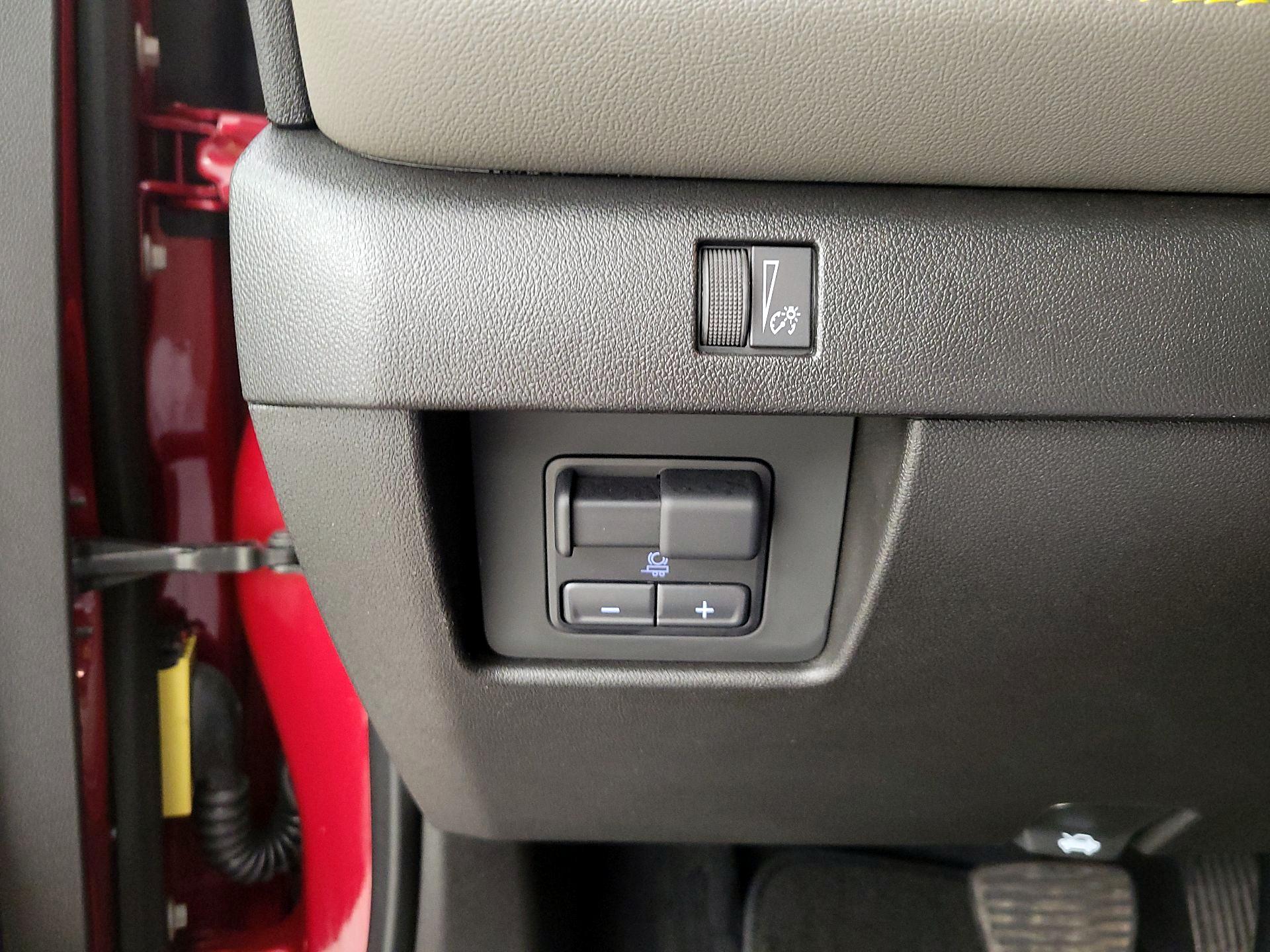 Thumbnail: 2025 Chevrolet Colorado - 13