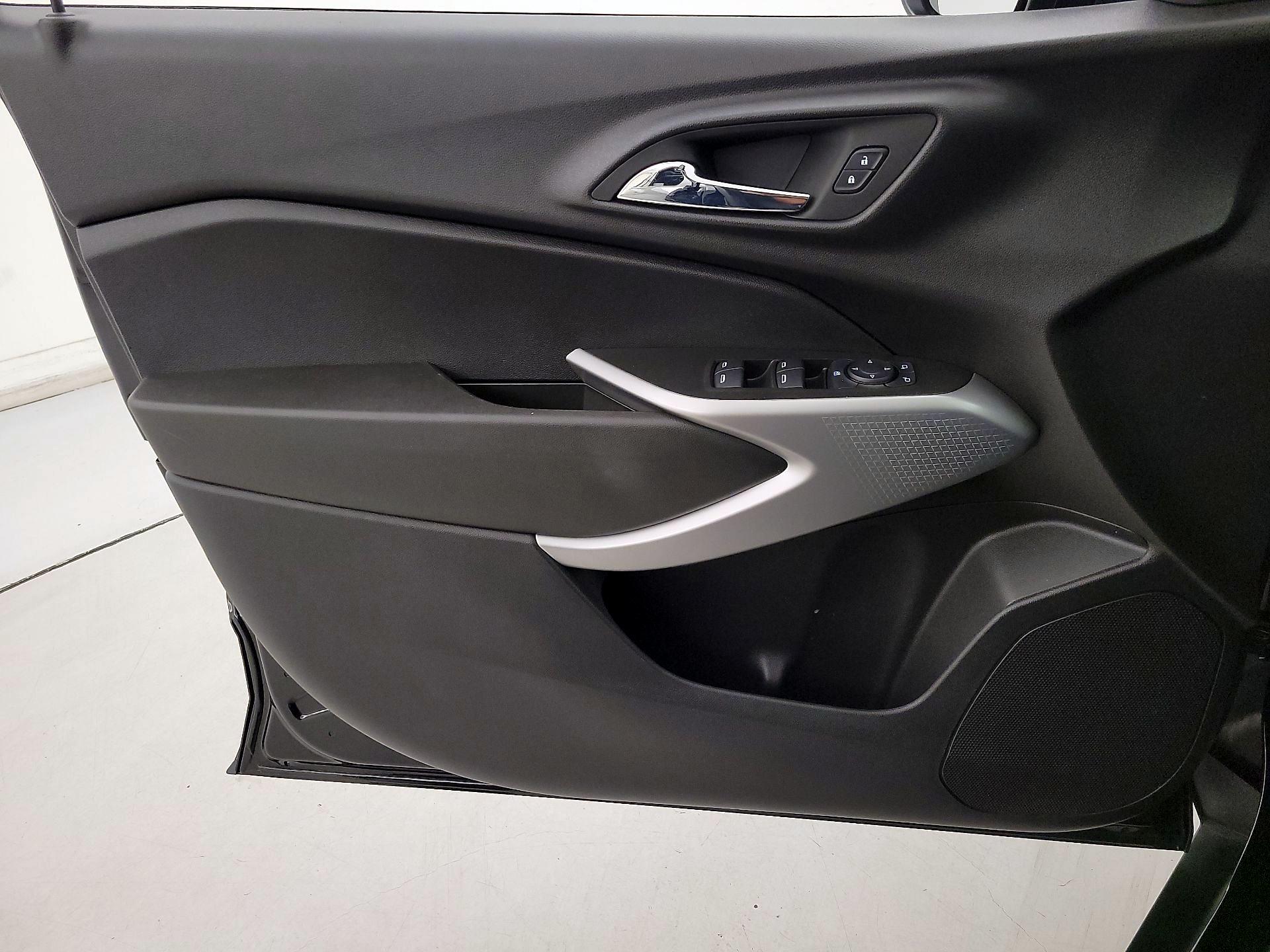 Thumbnail: 2024 Chevrolet Trax - 12