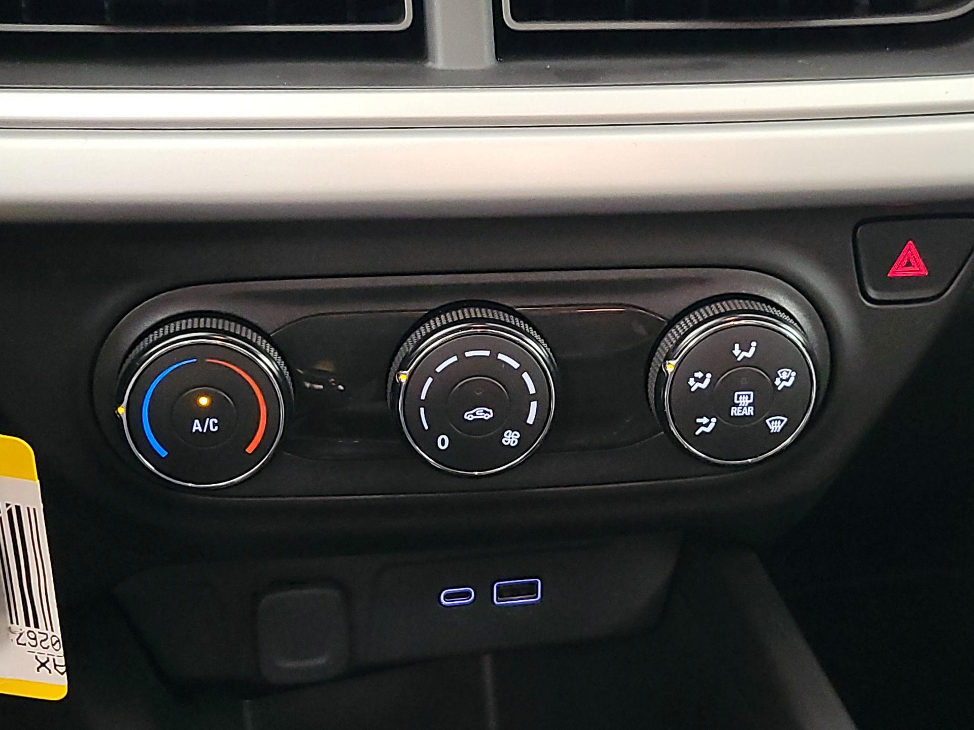 Thumbnail: 2024 Chevrolet Trax - 16