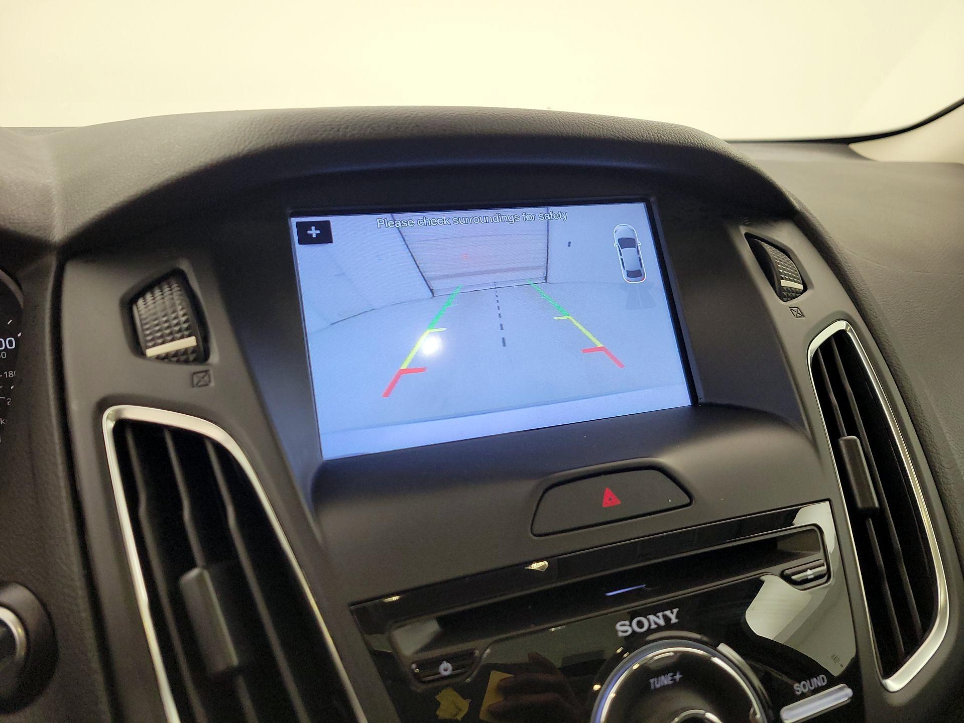 Thumbnail: 2017 Ford Focus - 13