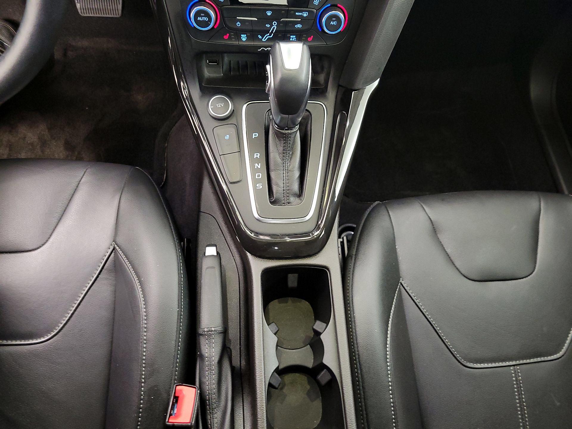 Thumbnail: 2017 Ford Focus - 16