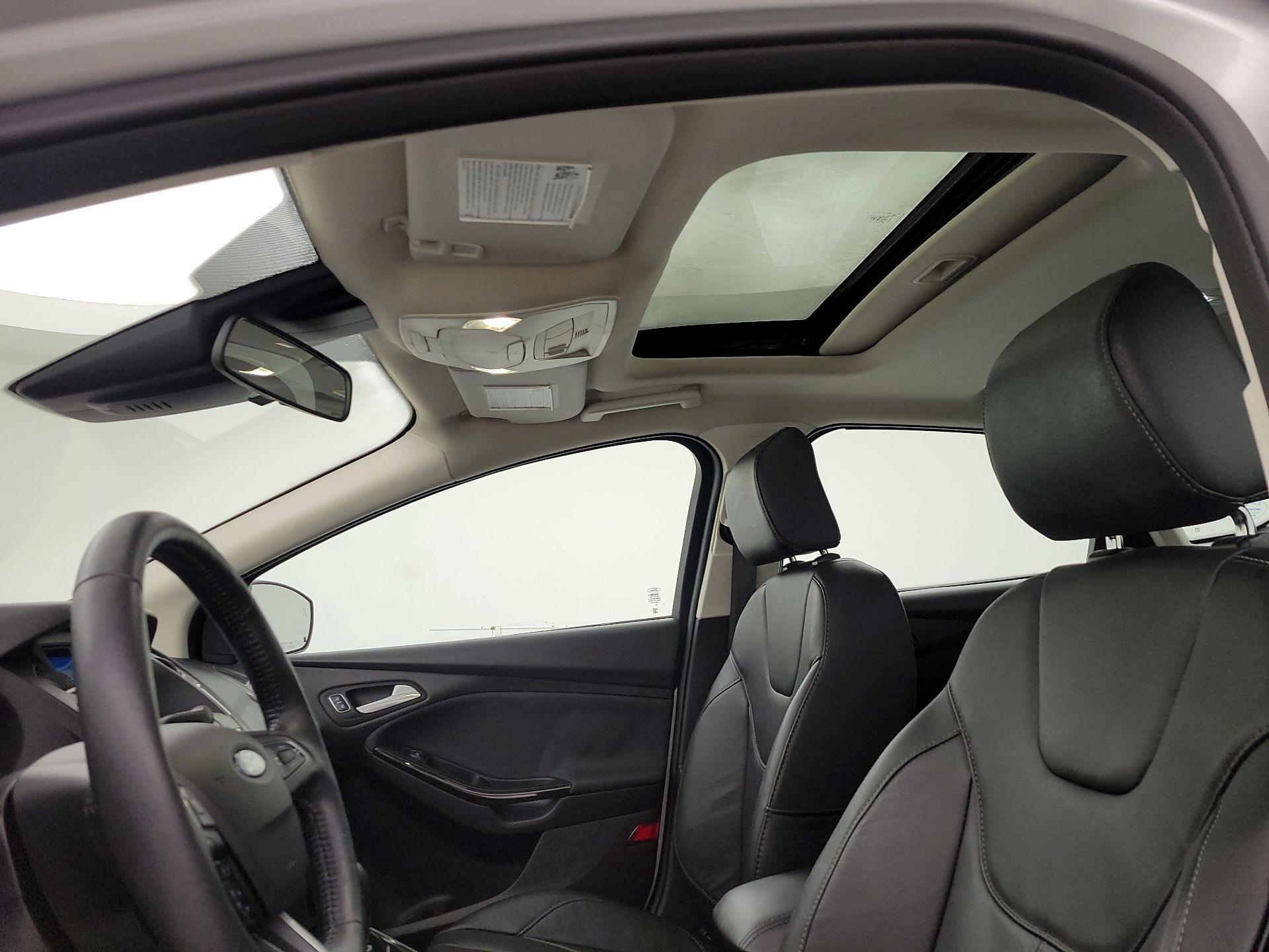 Thumbnail: 2017 Ford Focus - 18