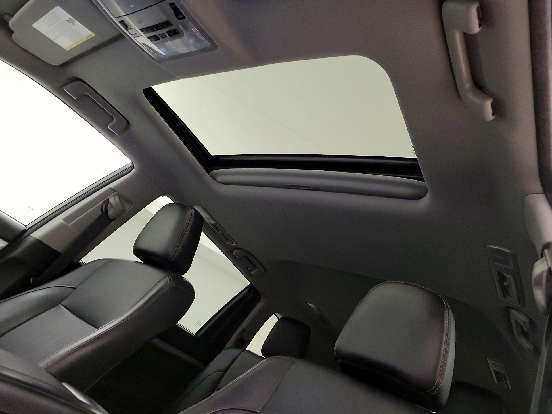 Thumbnail: 2017 Toyota Highlander - 20