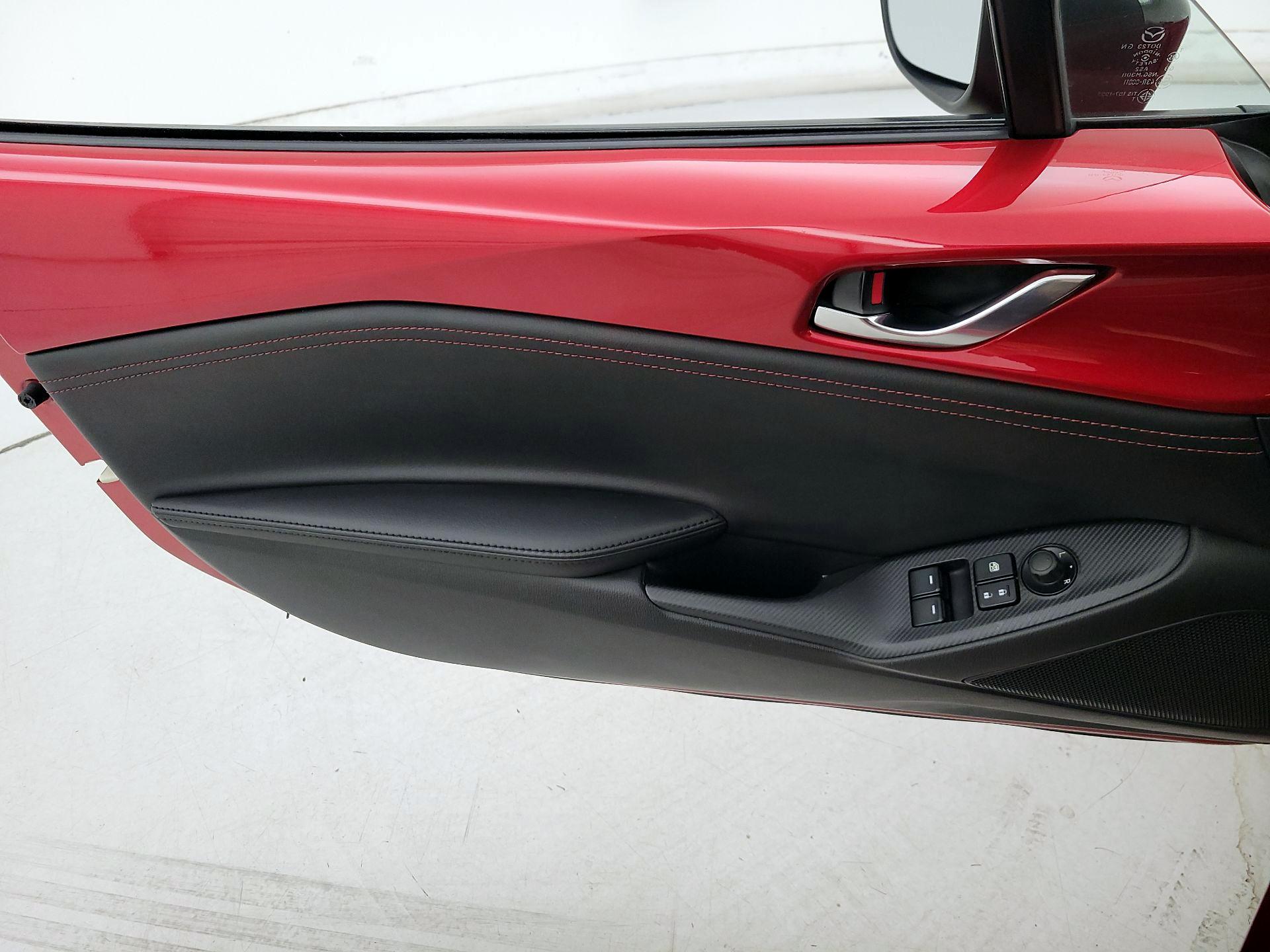 Thumbnail: 2016 Mazda MX-5 Miata - 12