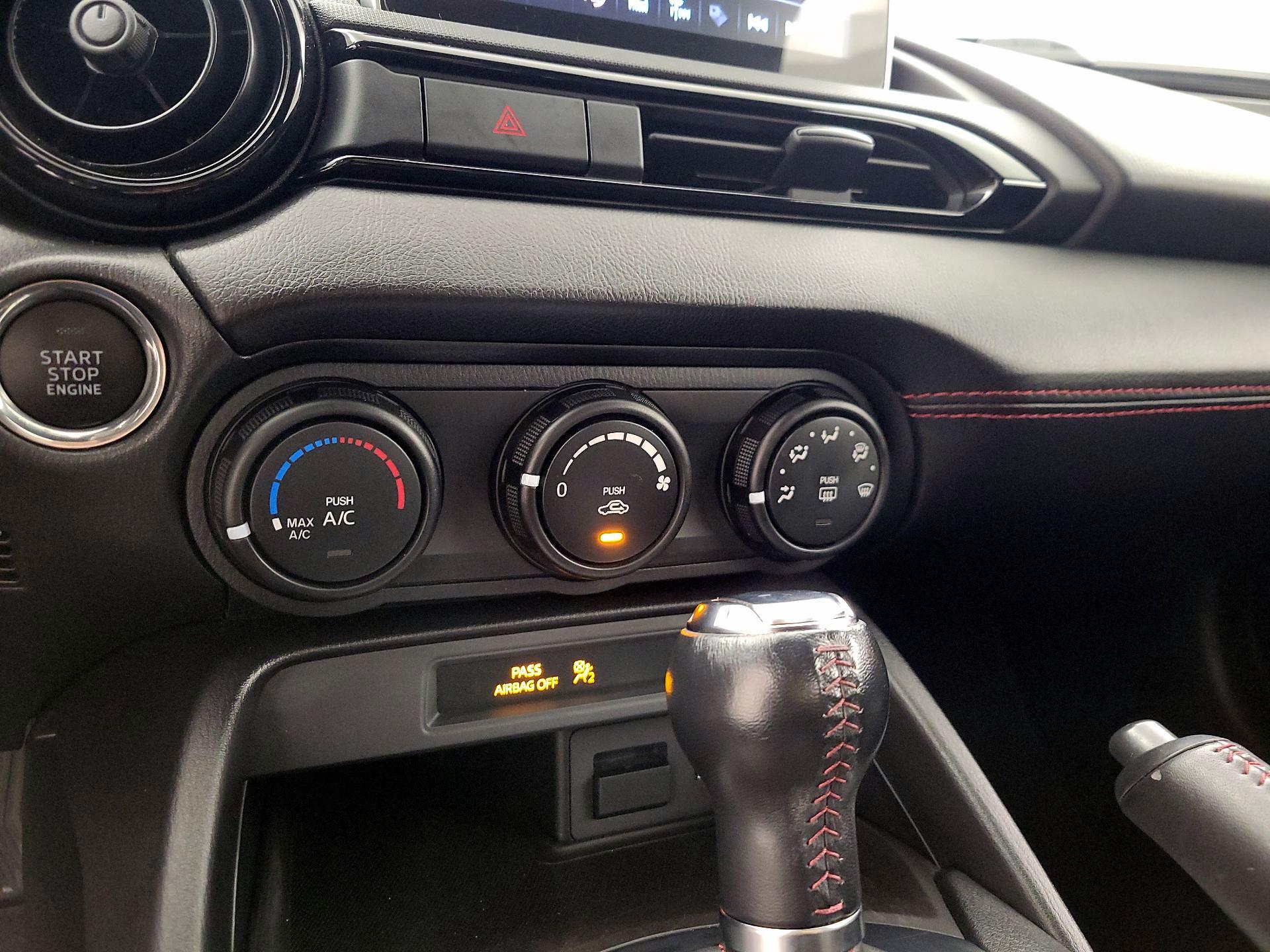 Thumbnail: 2016 Mazda MX-5 Miata - 16