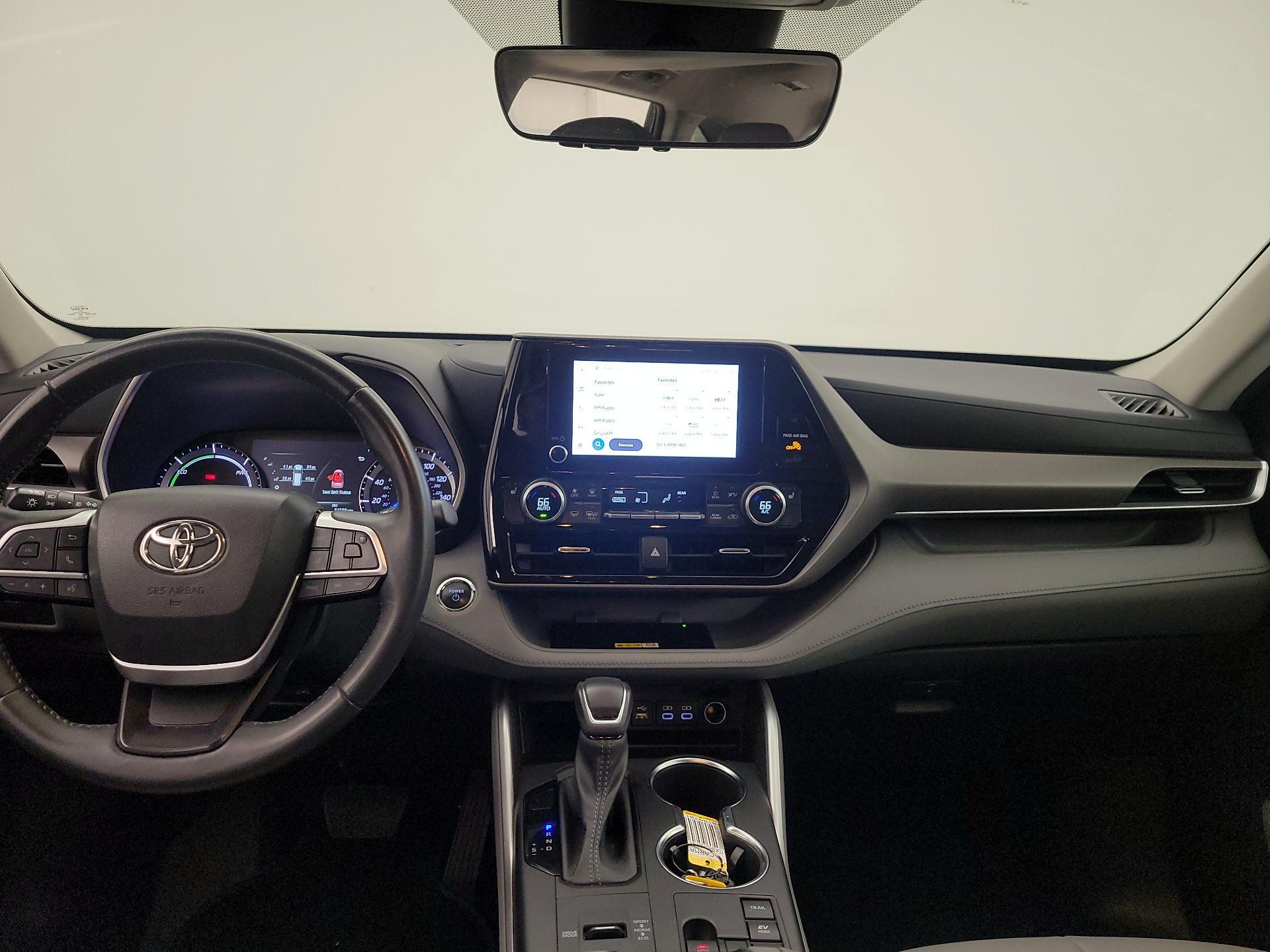 Thumbnail: 2023 Toyota Highlander - 9