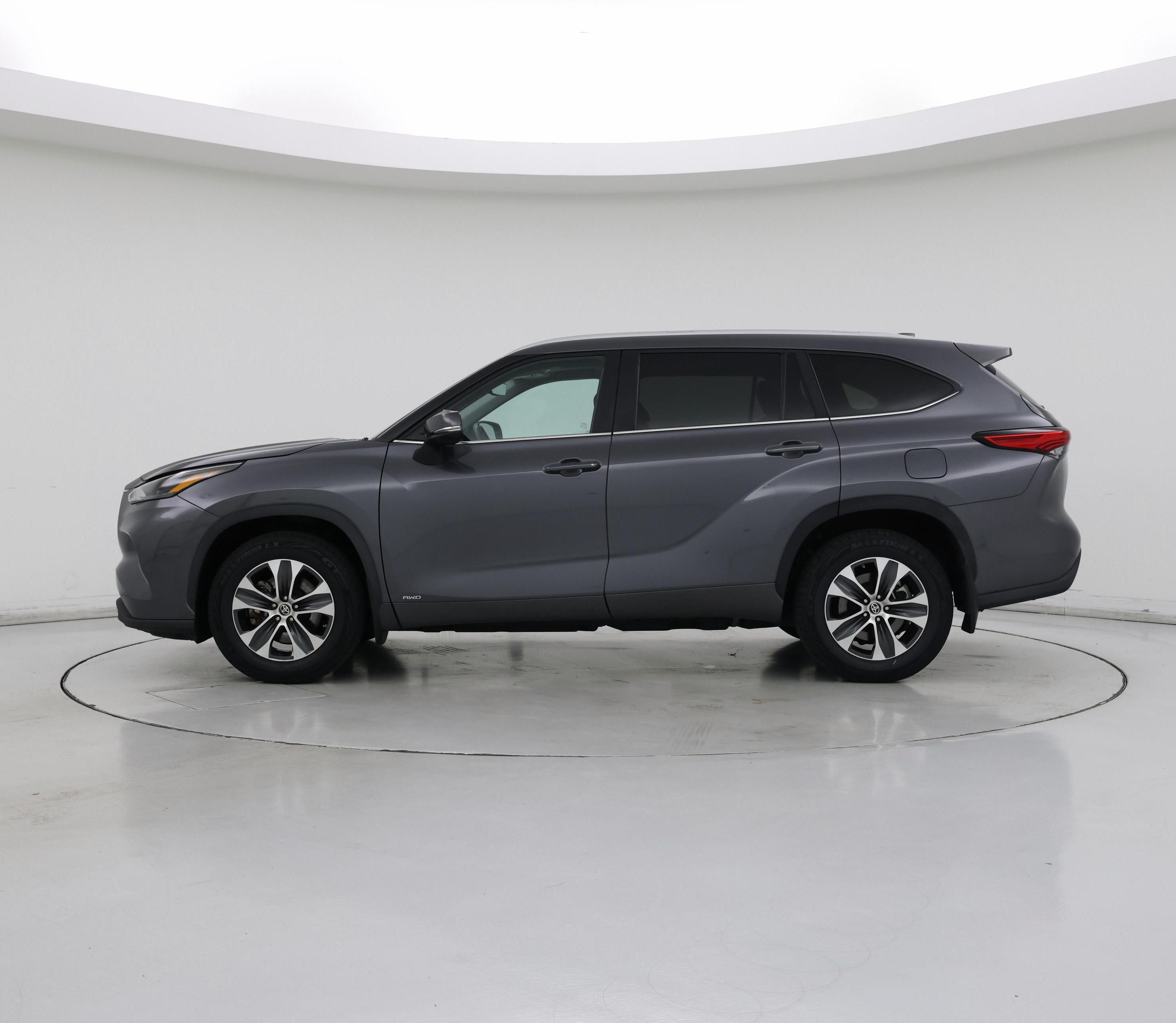 Thumbnail: 2023 Toyota Highlander - 3