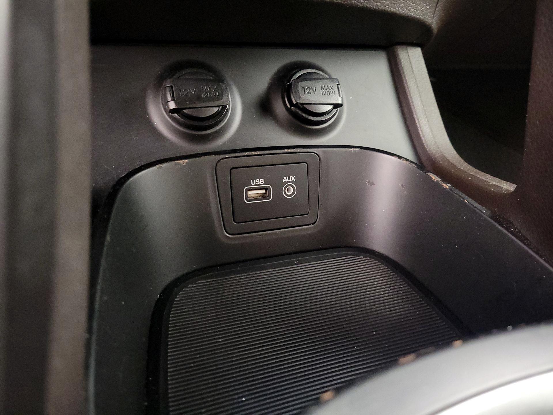 Thumbnail: 2018 Hyundai Santa Fe - 18