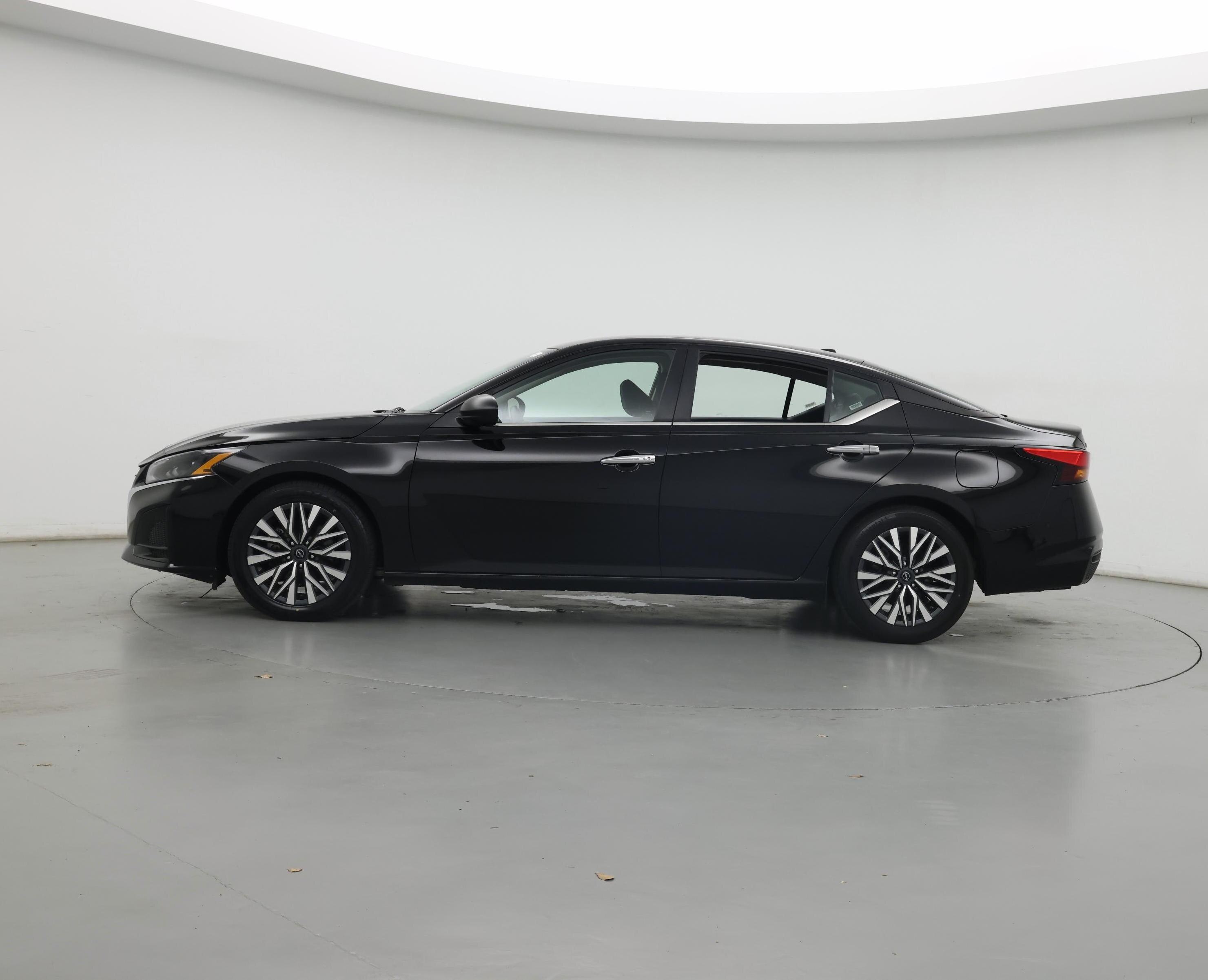 Thumbnail: 2024 Nissan Altima - 3