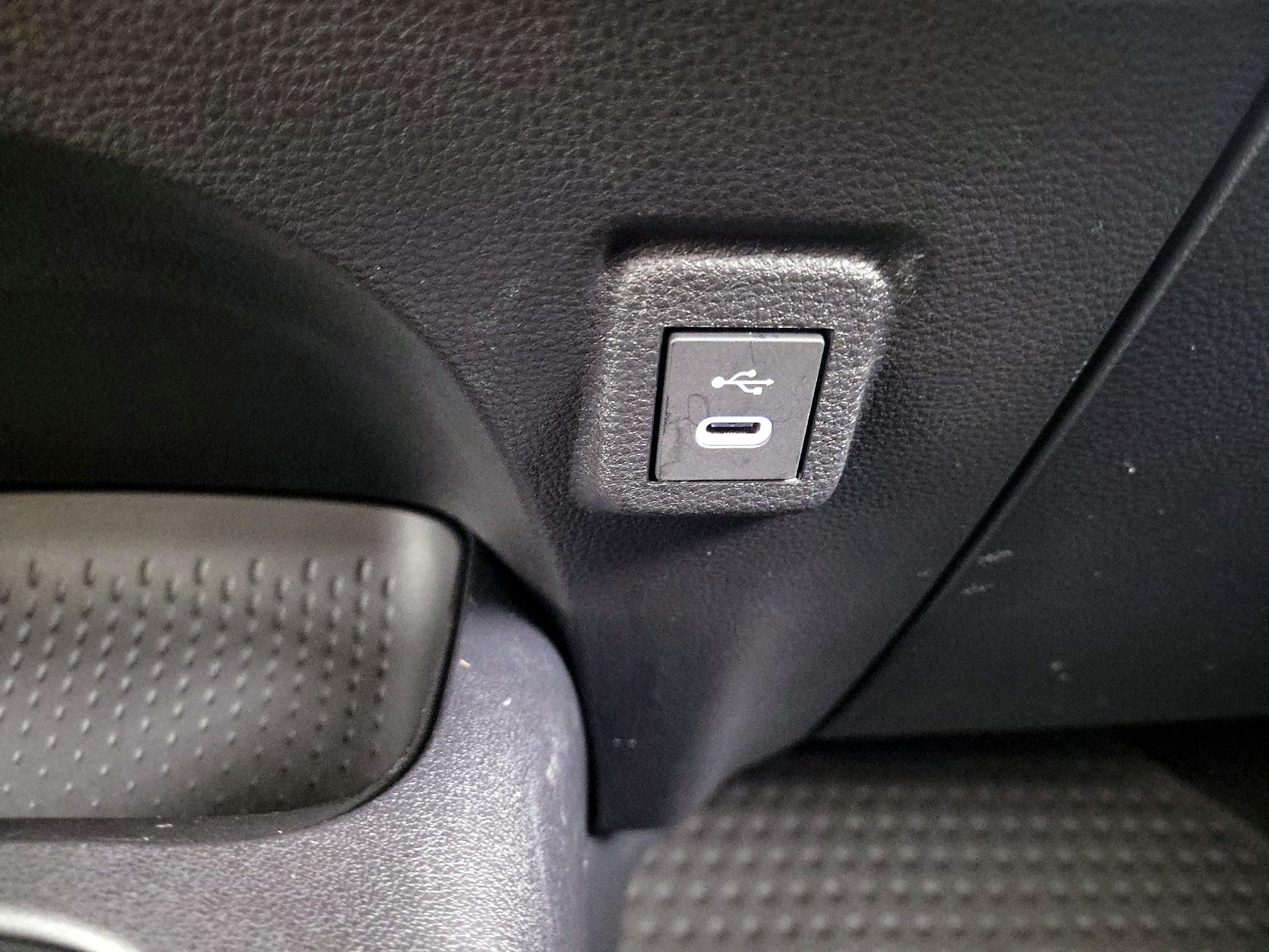 Thumbnail: 2025 Toyota Corolla - 18