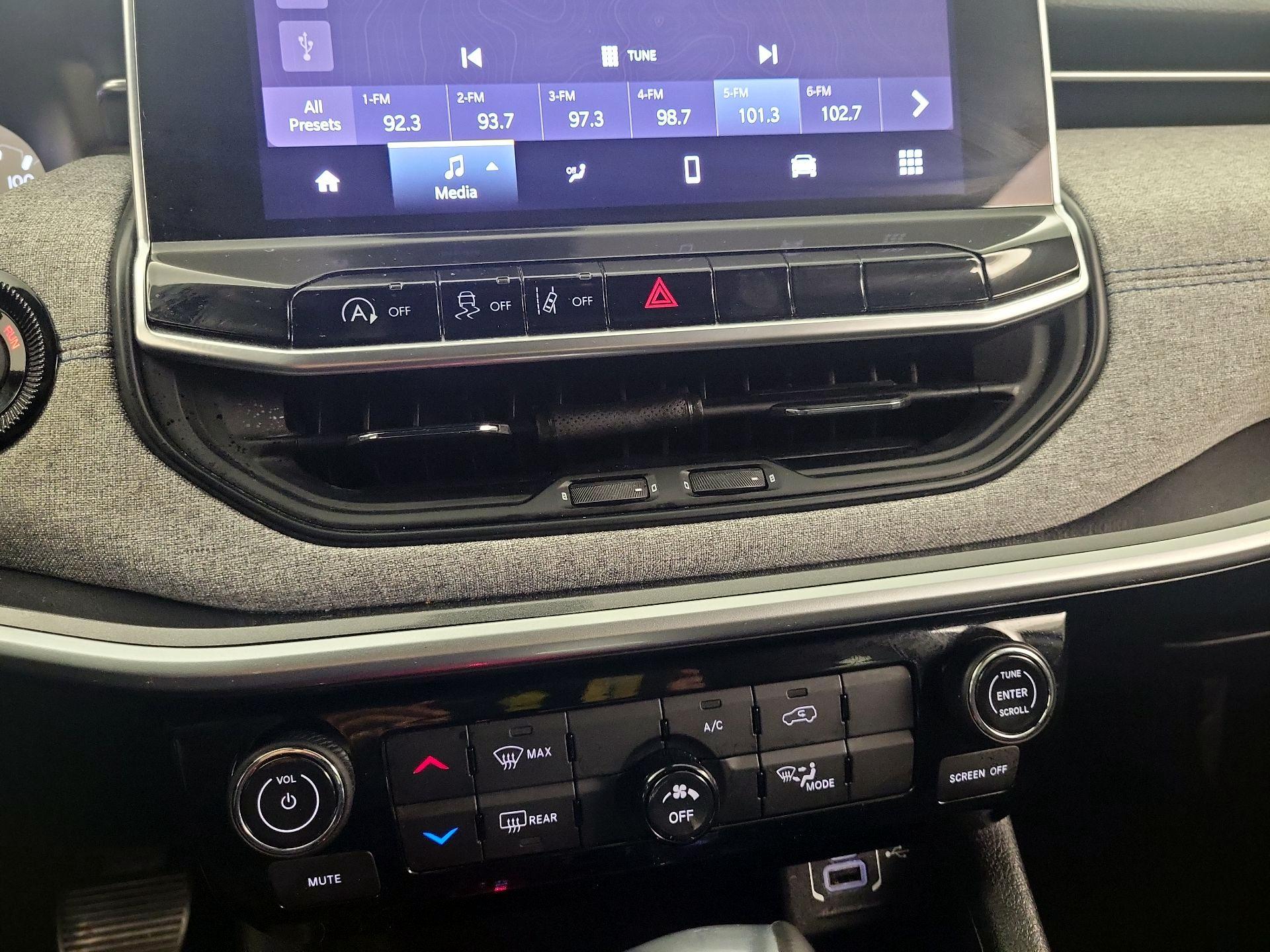 Thumbnail: 2024 Jeep Compass - 15