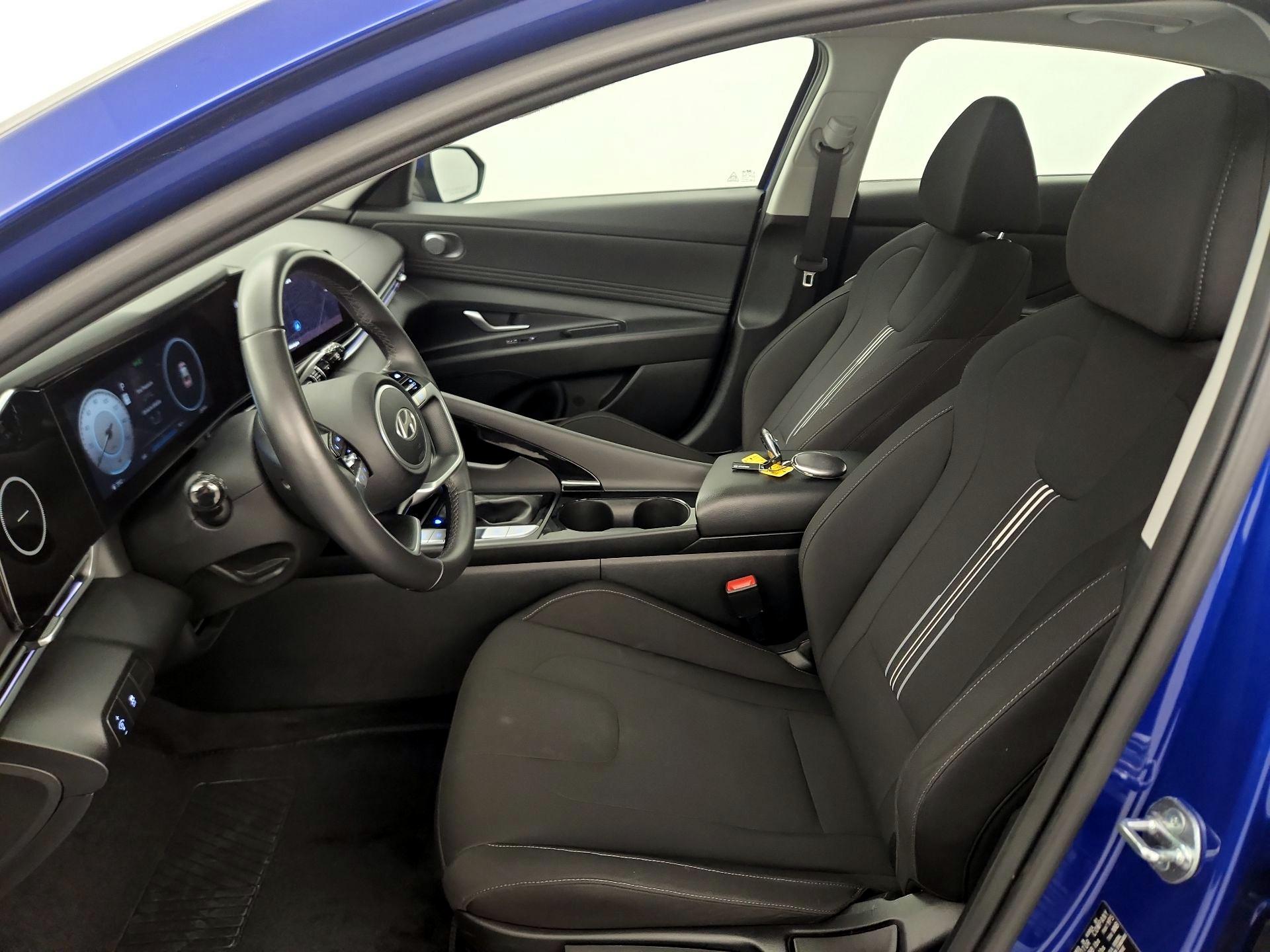 Thumbnail: 2025 Hyundai Elantra - 11