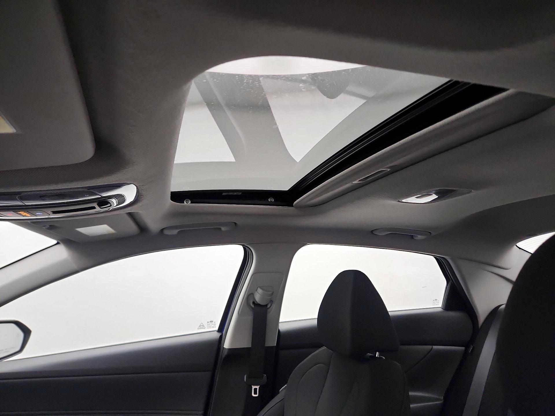 Thumbnail: 2025 Hyundai Elantra - 20