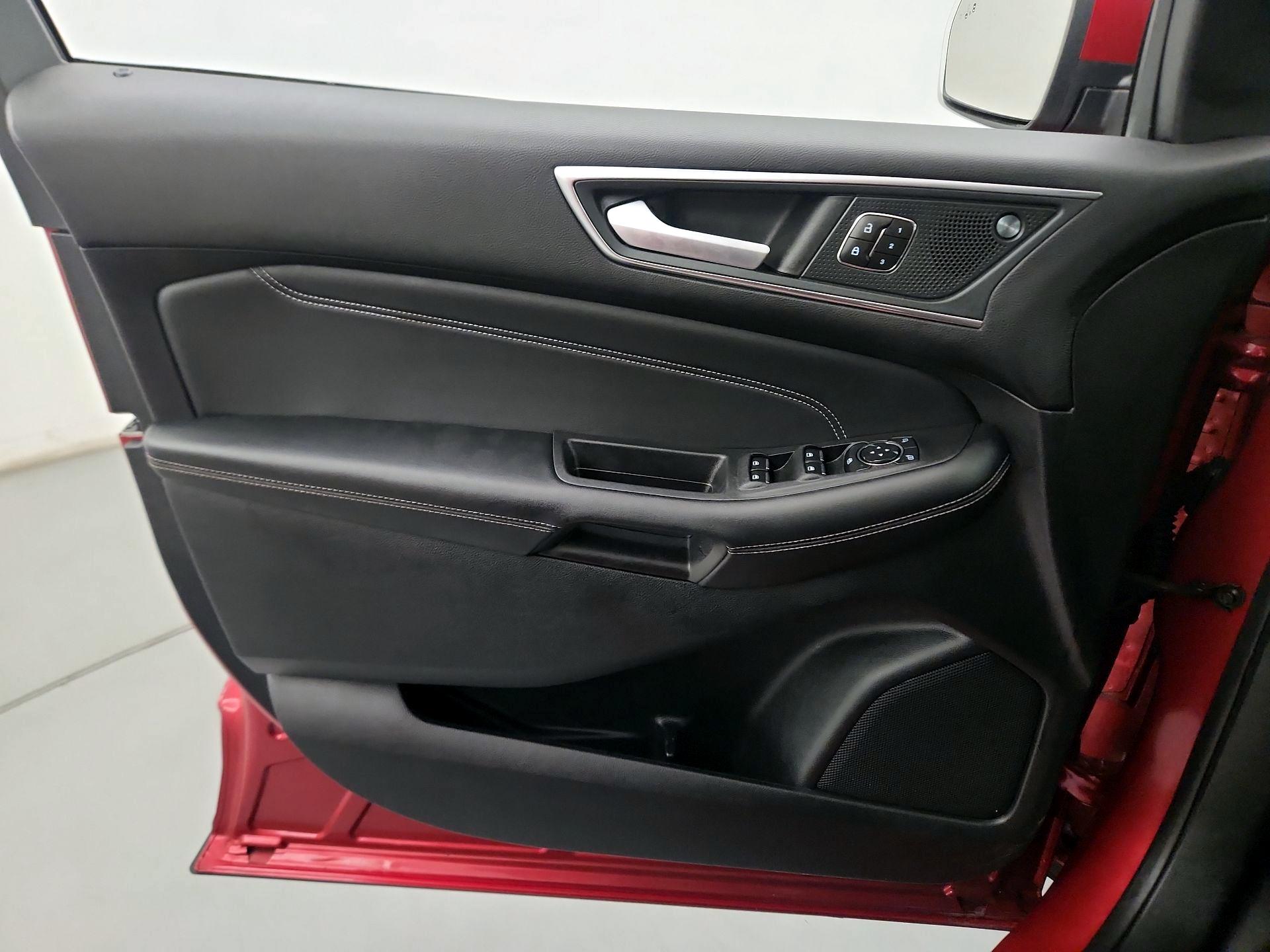 Thumbnail: 2023 Ford Edge - 12