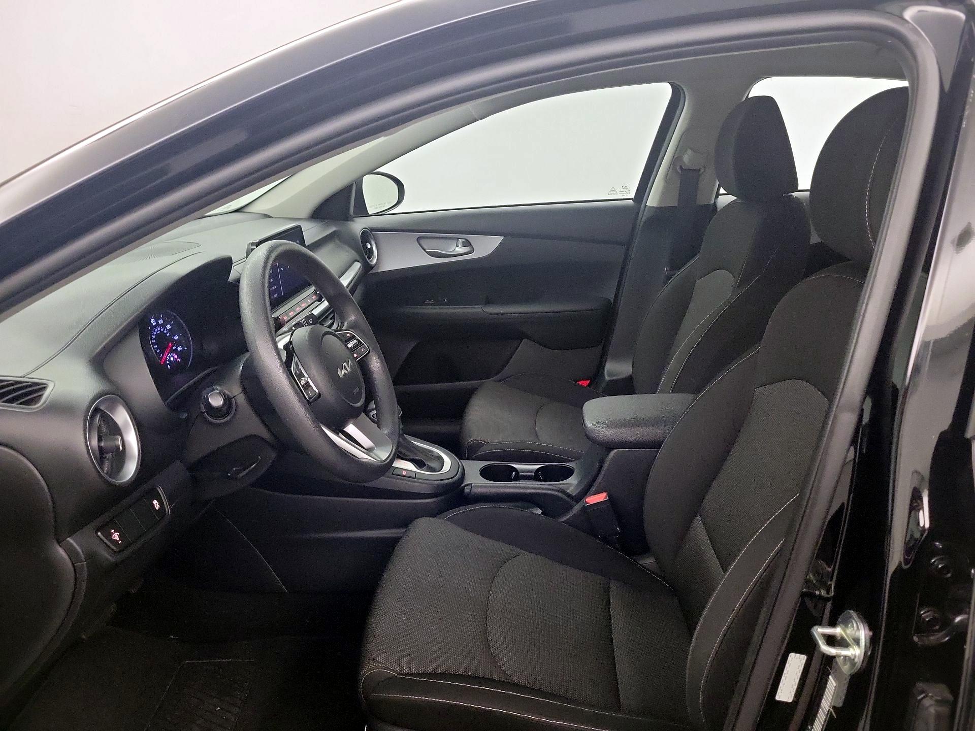 Thumbnail: 2024 Kia Forte - 11