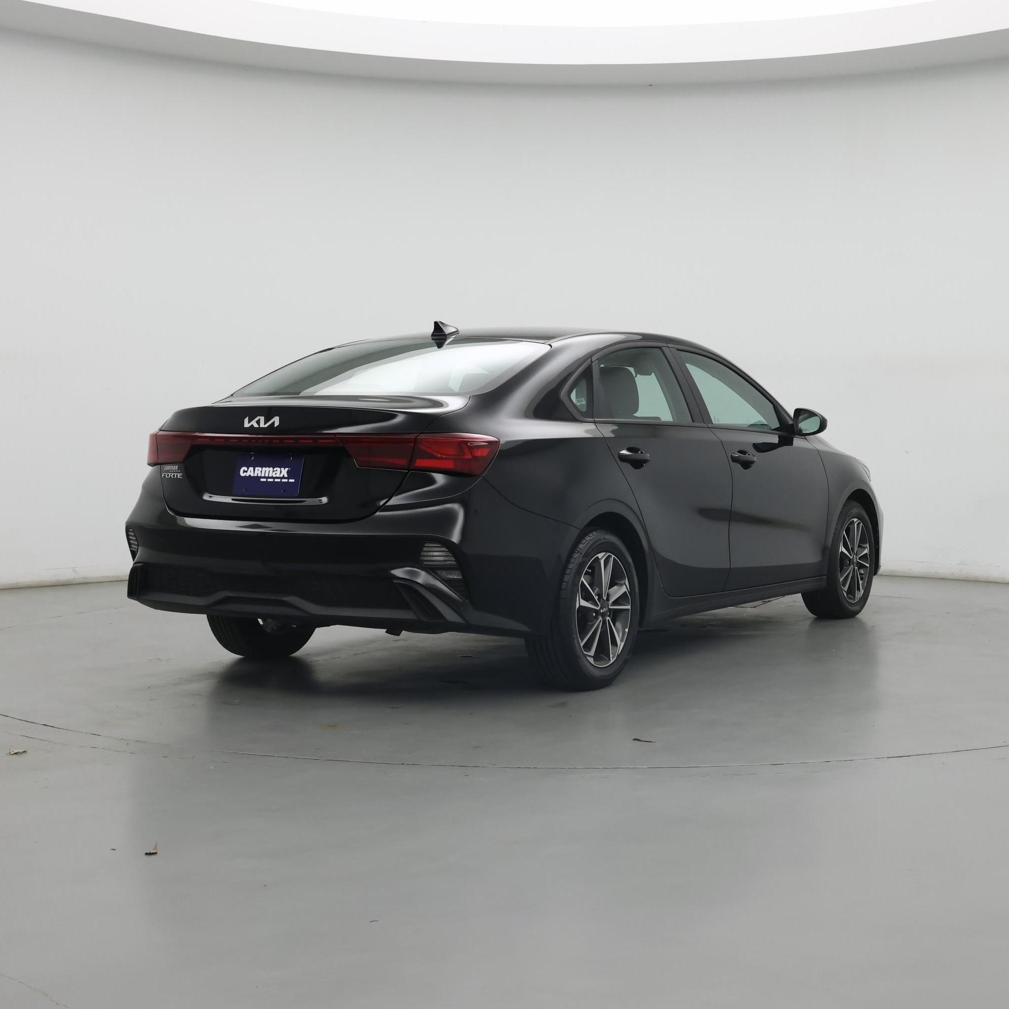 Thumbnail: 2024 Kia Forte - 8