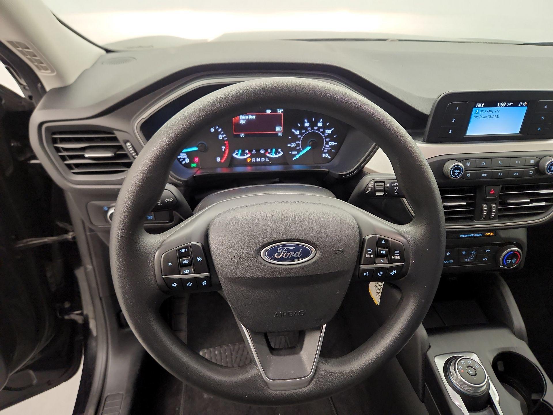 Thumbnail: 2022 Ford Escape - 10