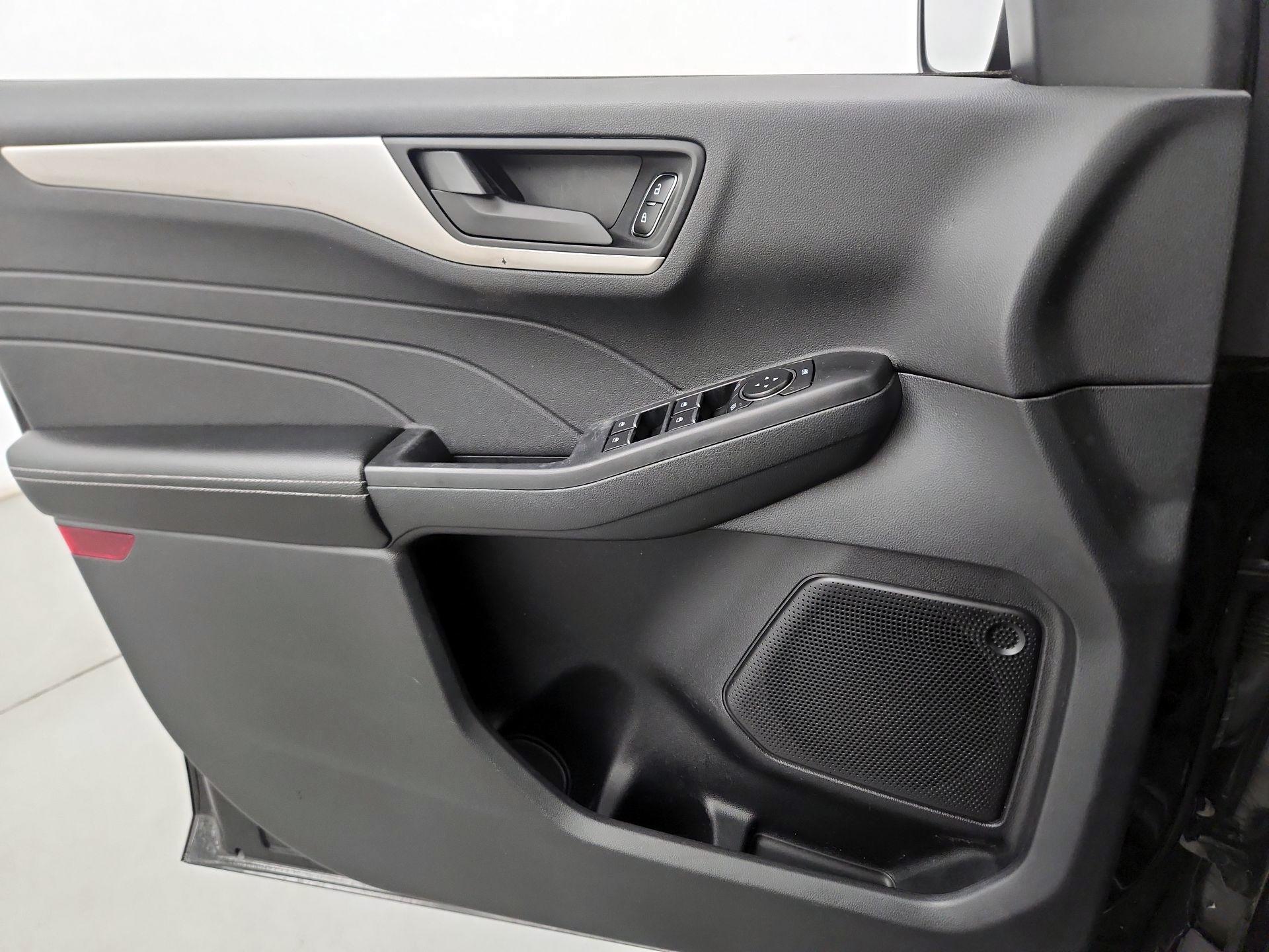 Thumbnail: 2022 Ford Escape - 12