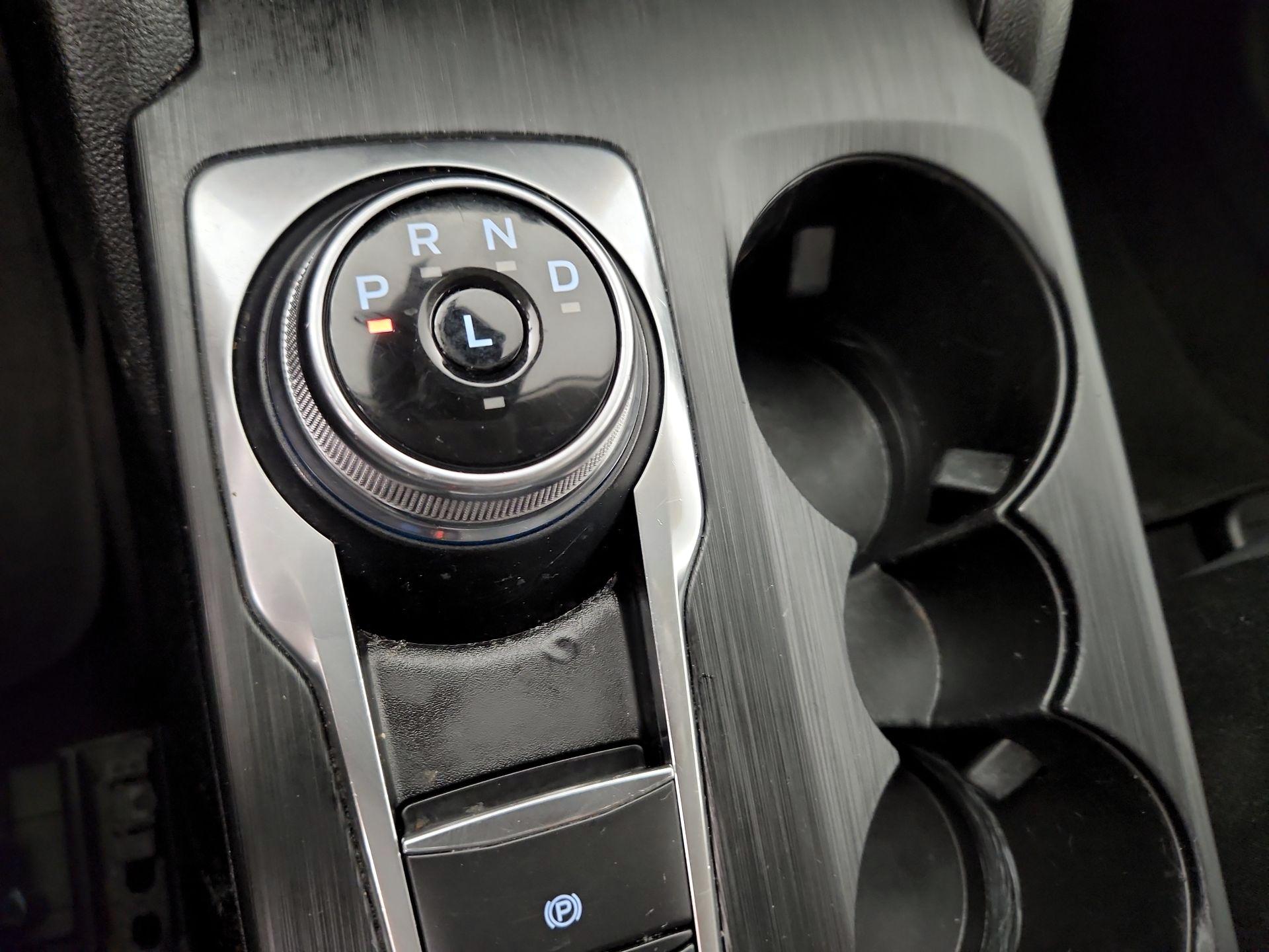 Thumbnail: 2022 Ford Escape - 16