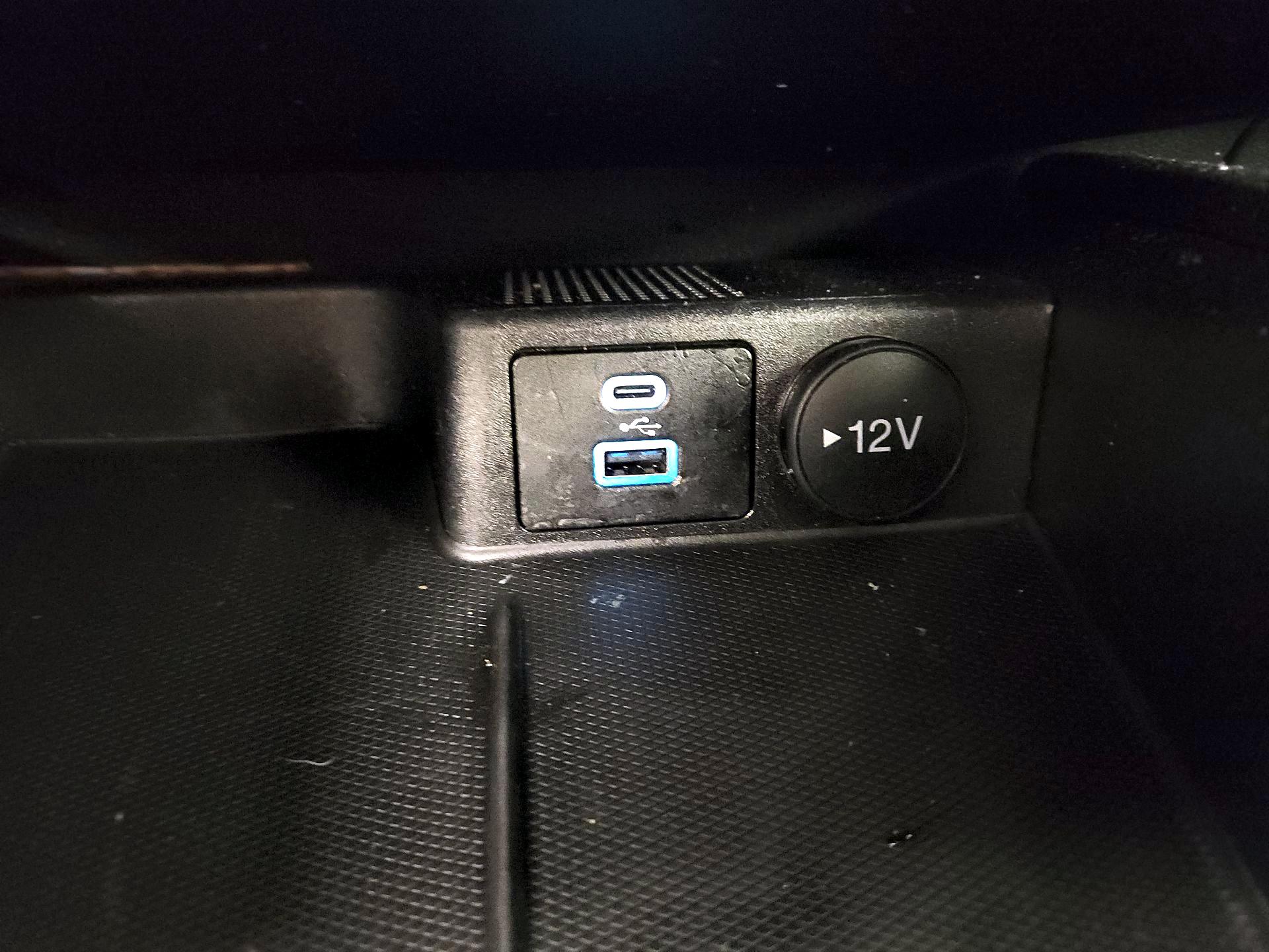 Thumbnail: 2022 Ford Escape - 17