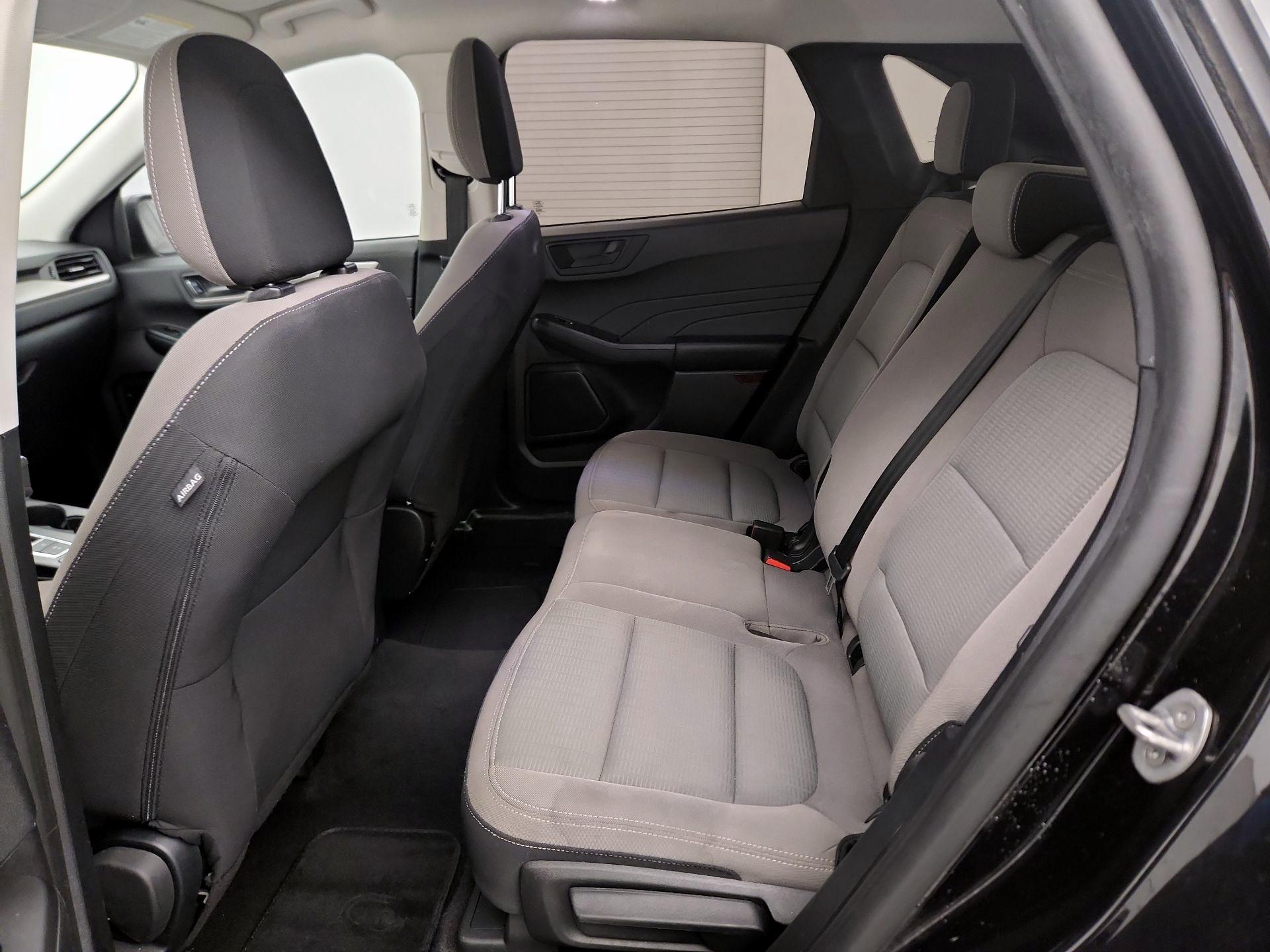 Thumbnail: 2022 Ford Escape - 18