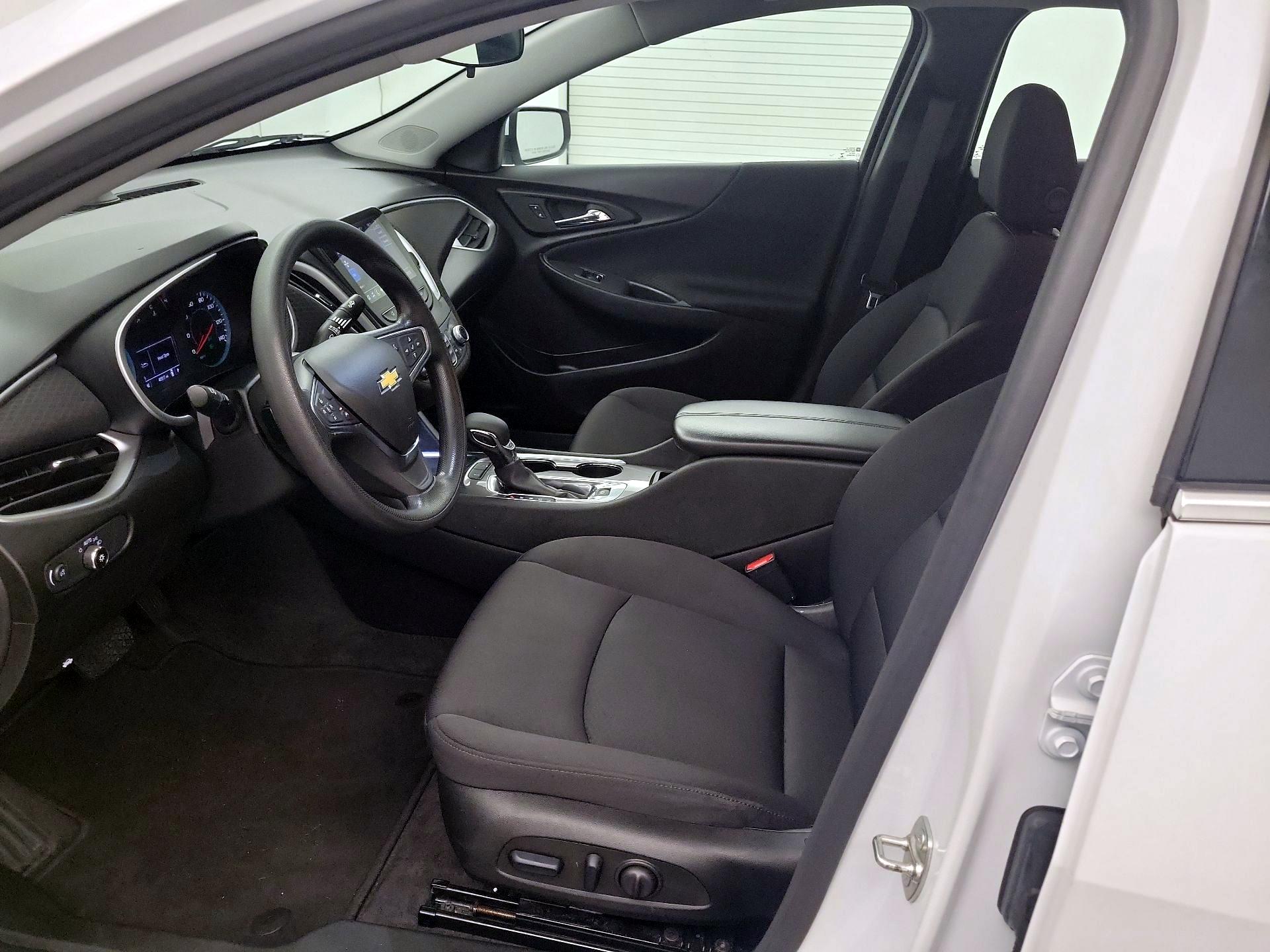 Thumbnail: 2024 Chevrolet Malibu - 11