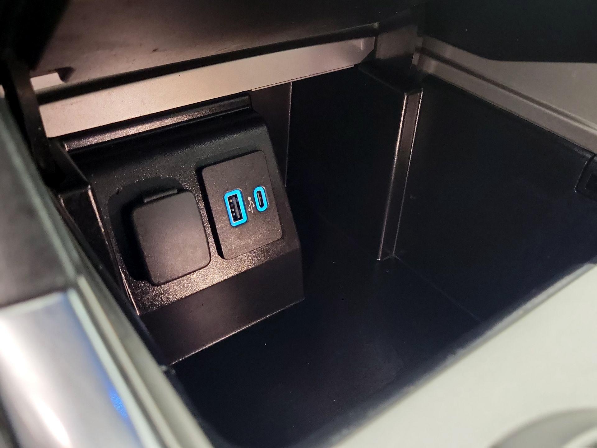 Thumbnail: 2023 Ford Explorer - 19