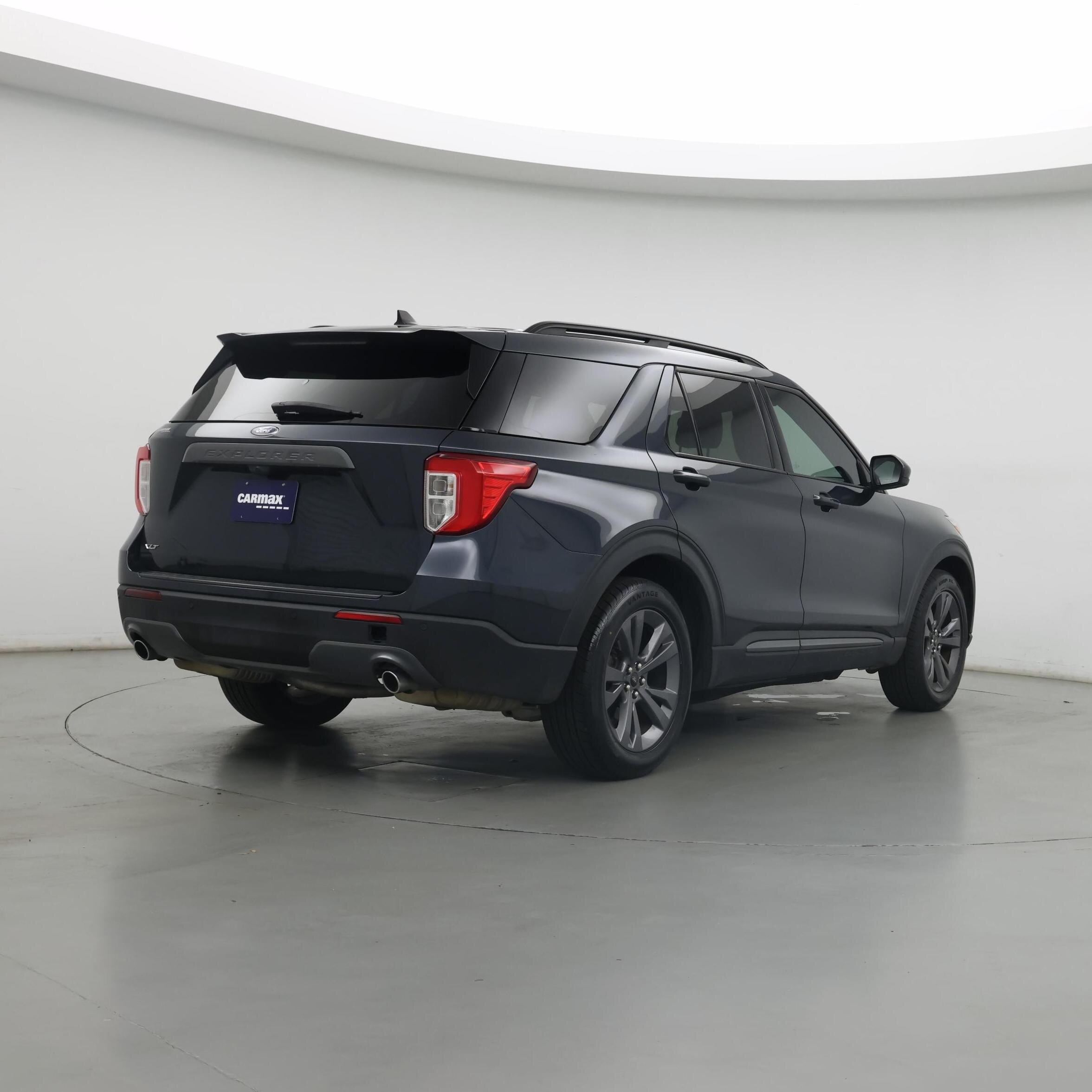 Thumbnail: 2023 Ford Explorer - 8