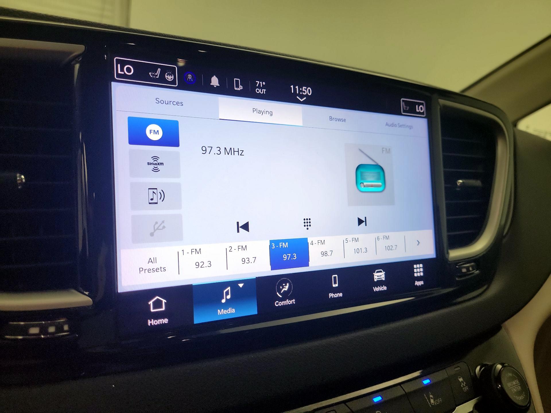 Thumbnail: 2023 Chrysler Pacifica - 15