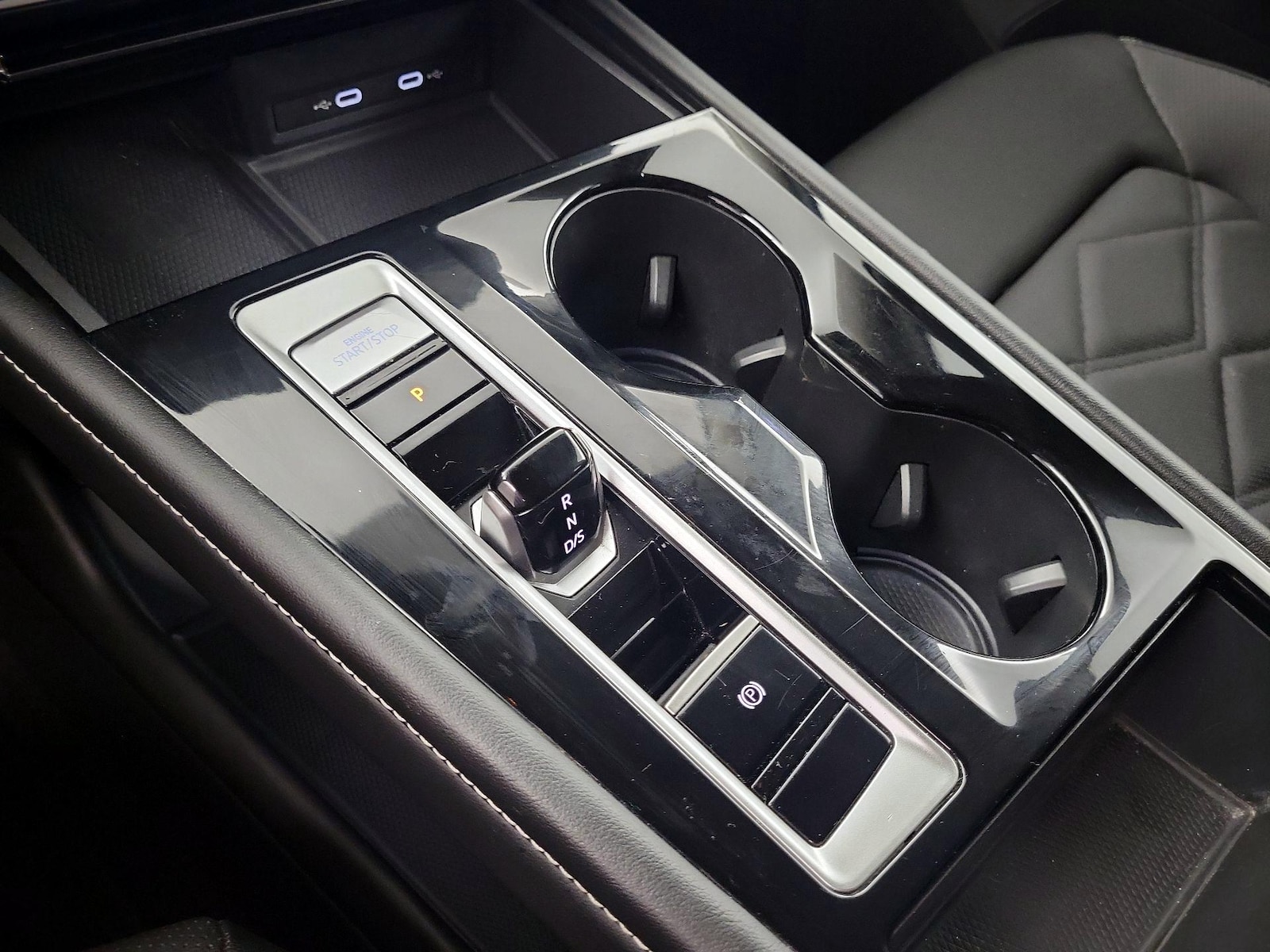 2024 Volkswagen Atlas SE w/Tech - Photo 19