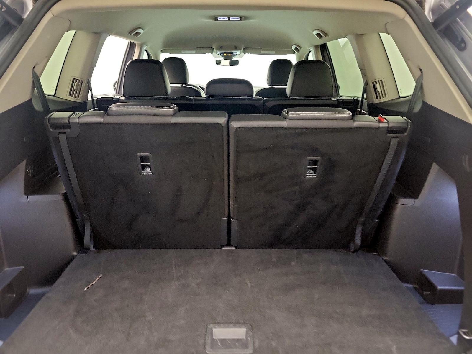 2024 Volkswagen Atlas SE w/Tech - Photo 23