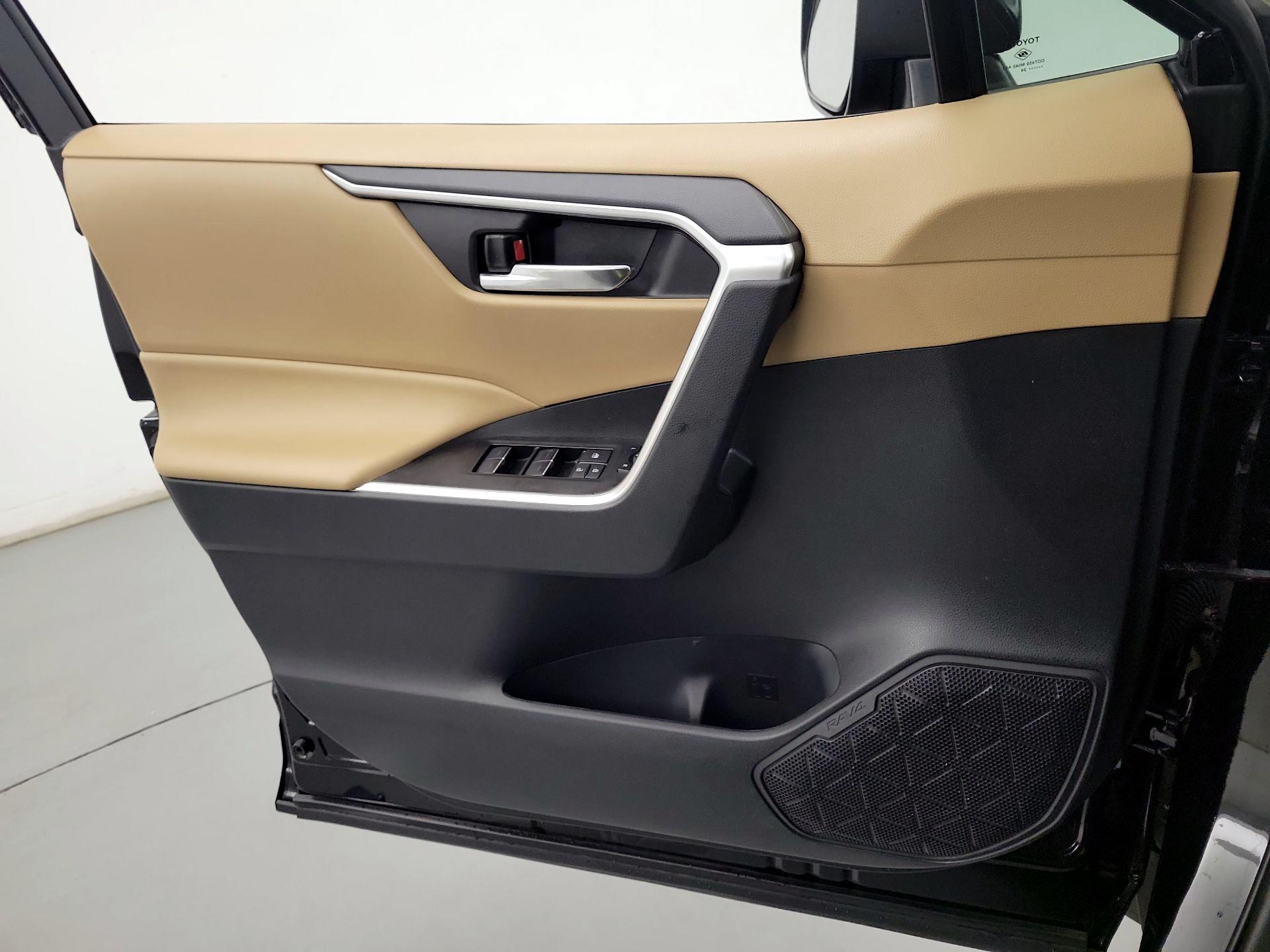 Thumbnail: 2024 Toyota RAV4 - 12