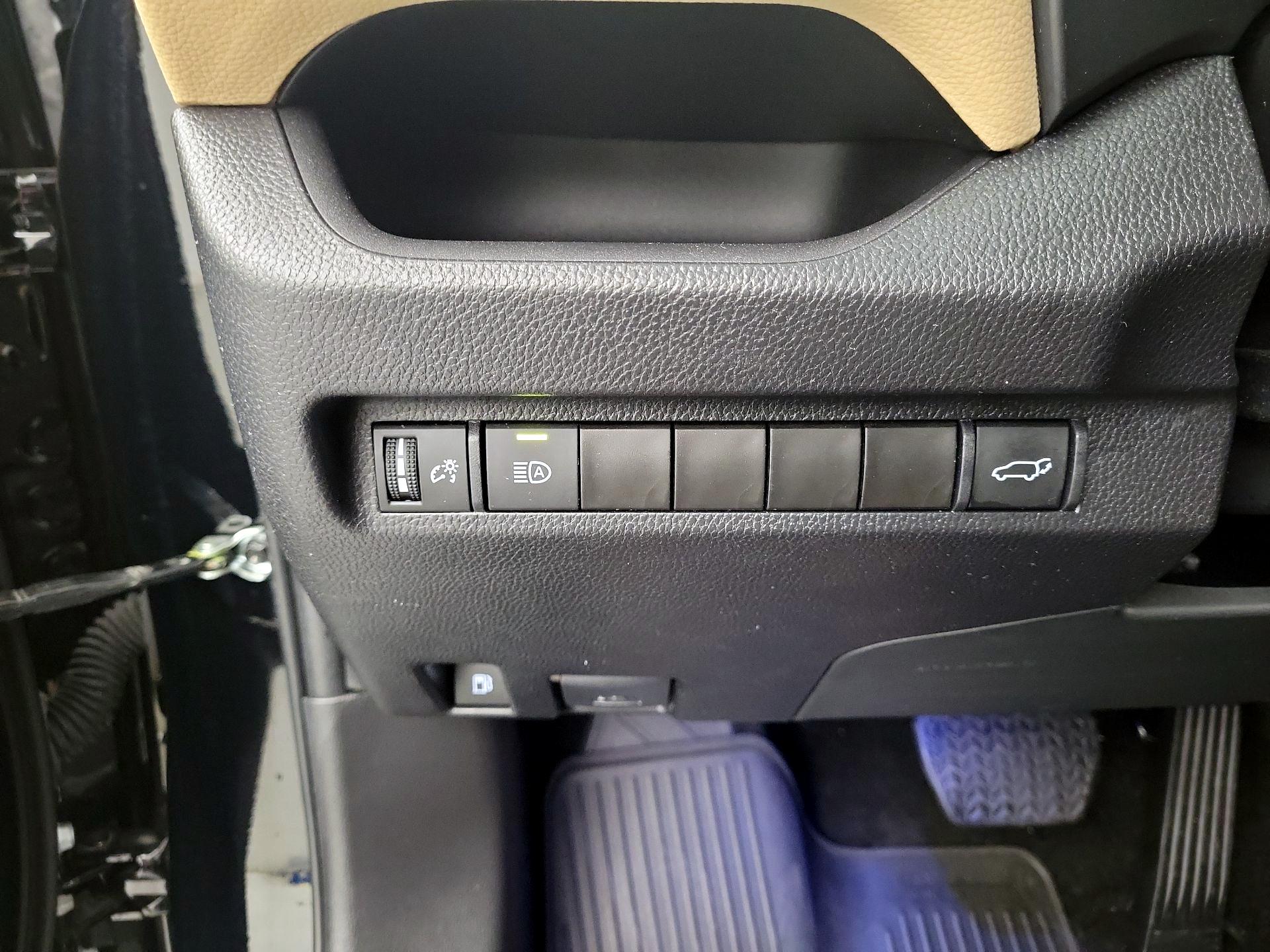 Thumbnail: 2024 Toyota RAV4 - 13