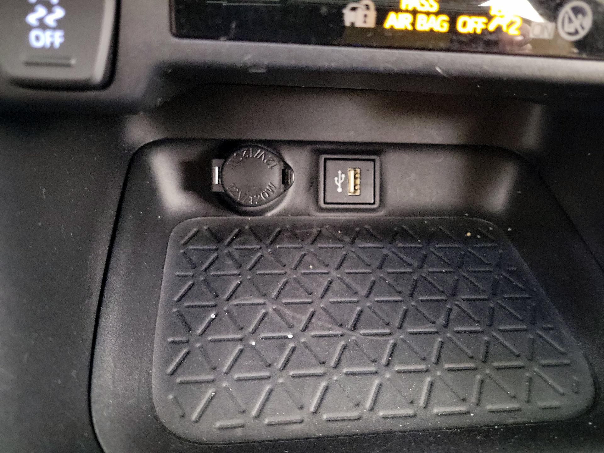 Thumbnail: 2024 Toyota RAV4 - 18