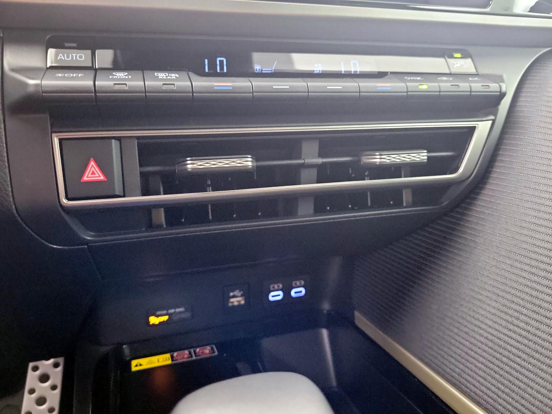 Thumbnail: 2025 Toyota Camry - 17