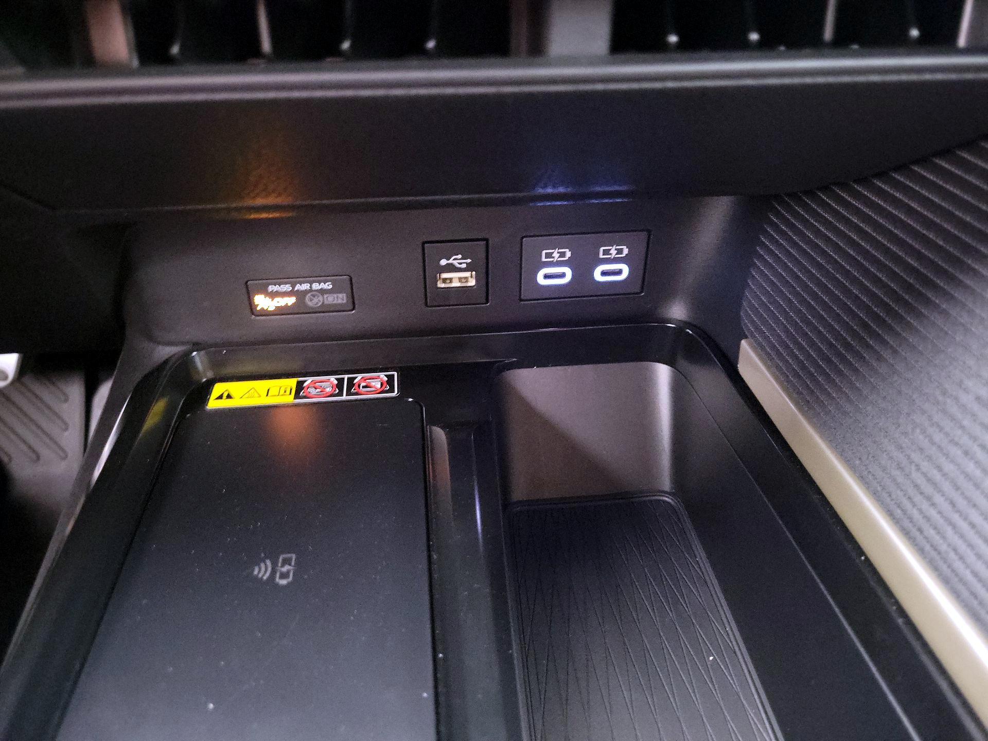 Thumbnail: 2025 Toyota Camry - 19