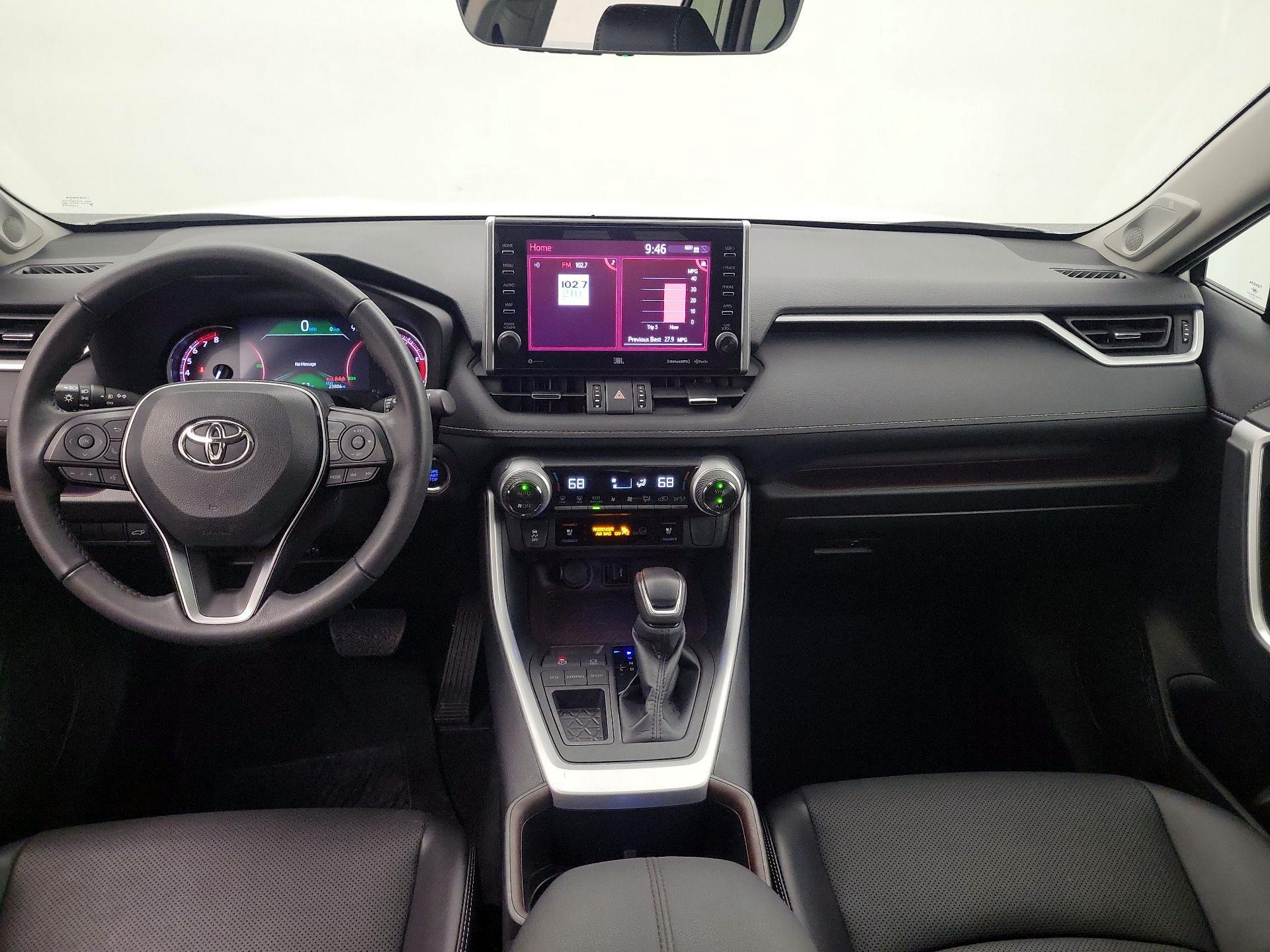 Thumbnail: 2022 Toyota RAV4 - 9