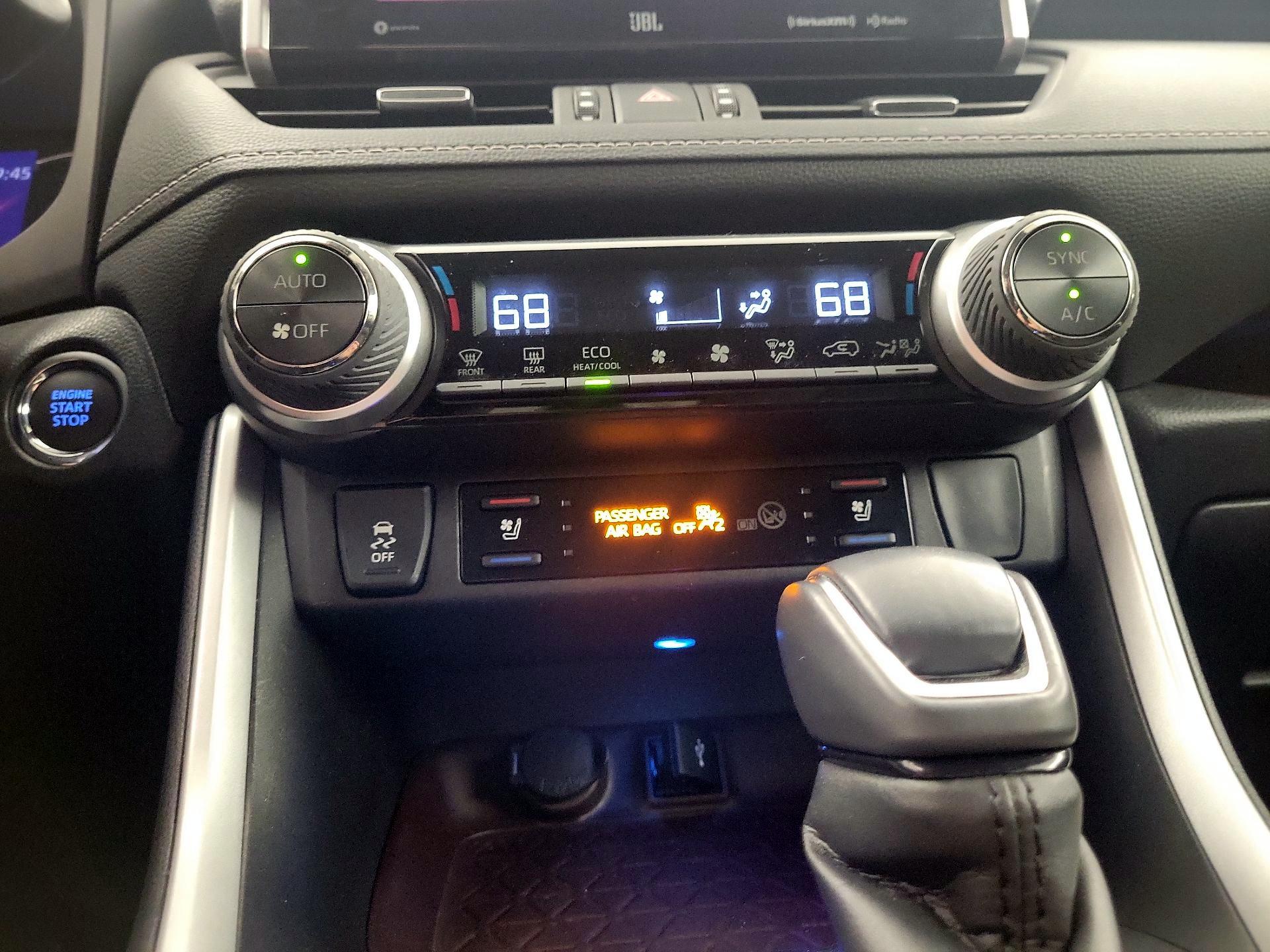 Thumbnail: 2022 Toyota RAV4 - 16