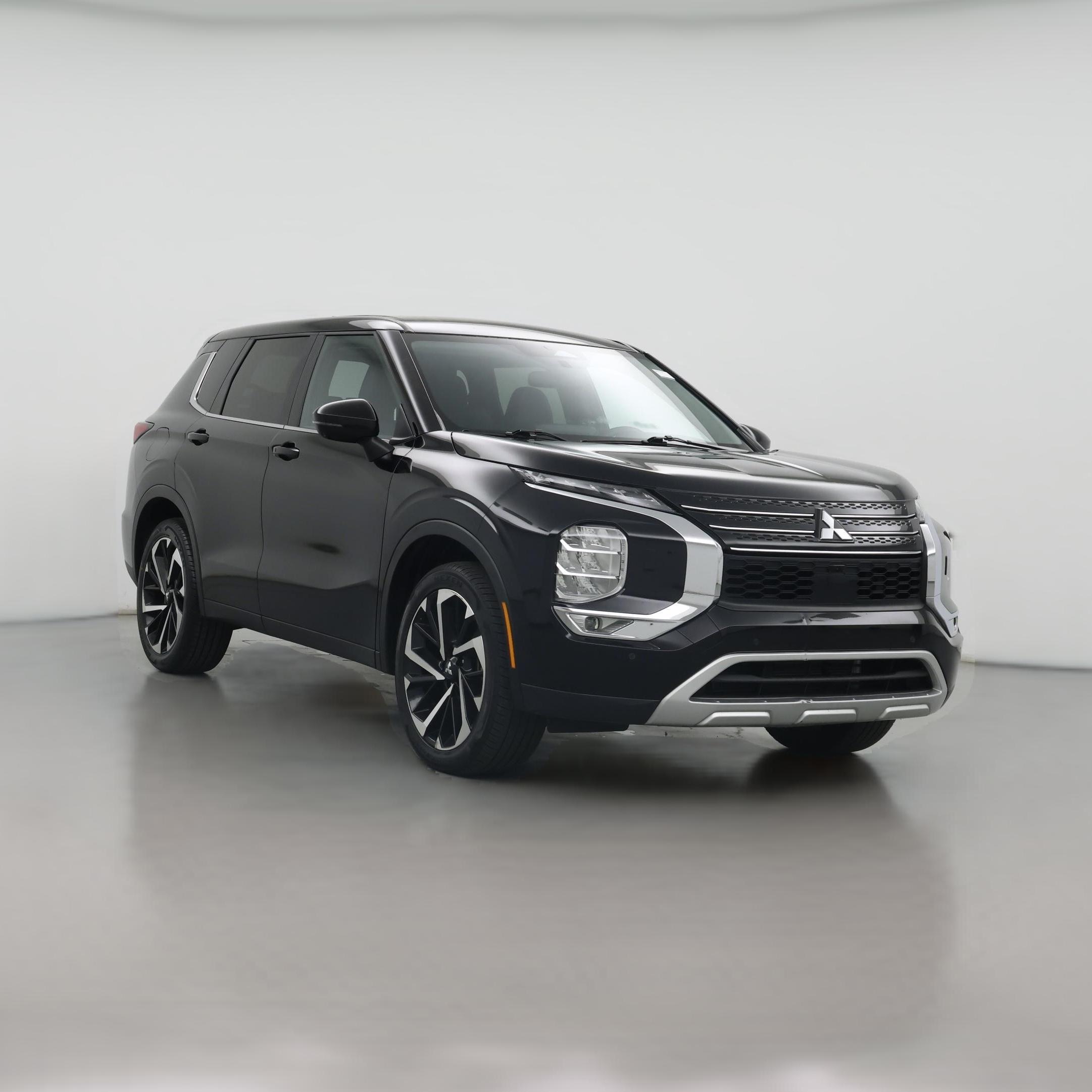 Thumbnail: 2024 Mitsubishi Outlander - 1