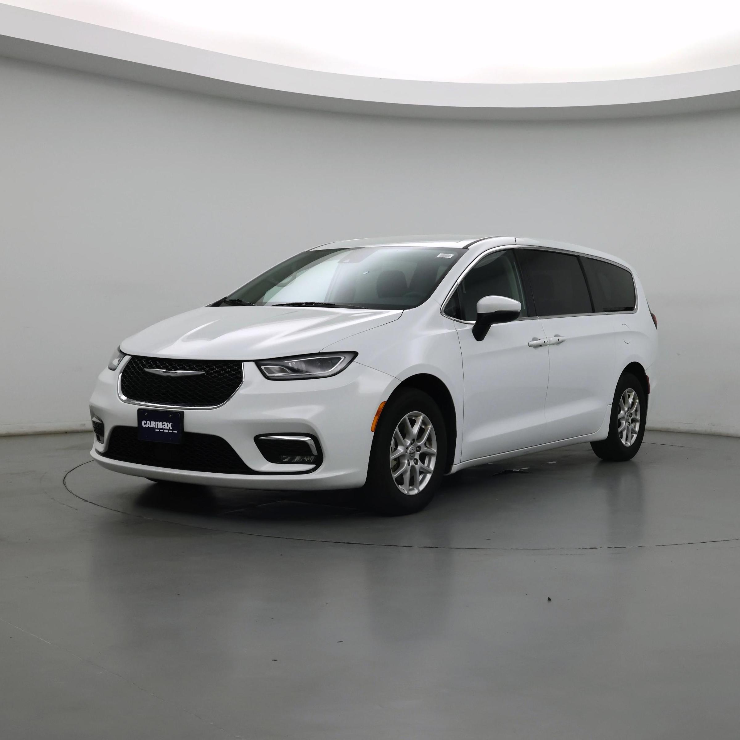 Thumbnail: 2023 Chrysler Pacifica - 4