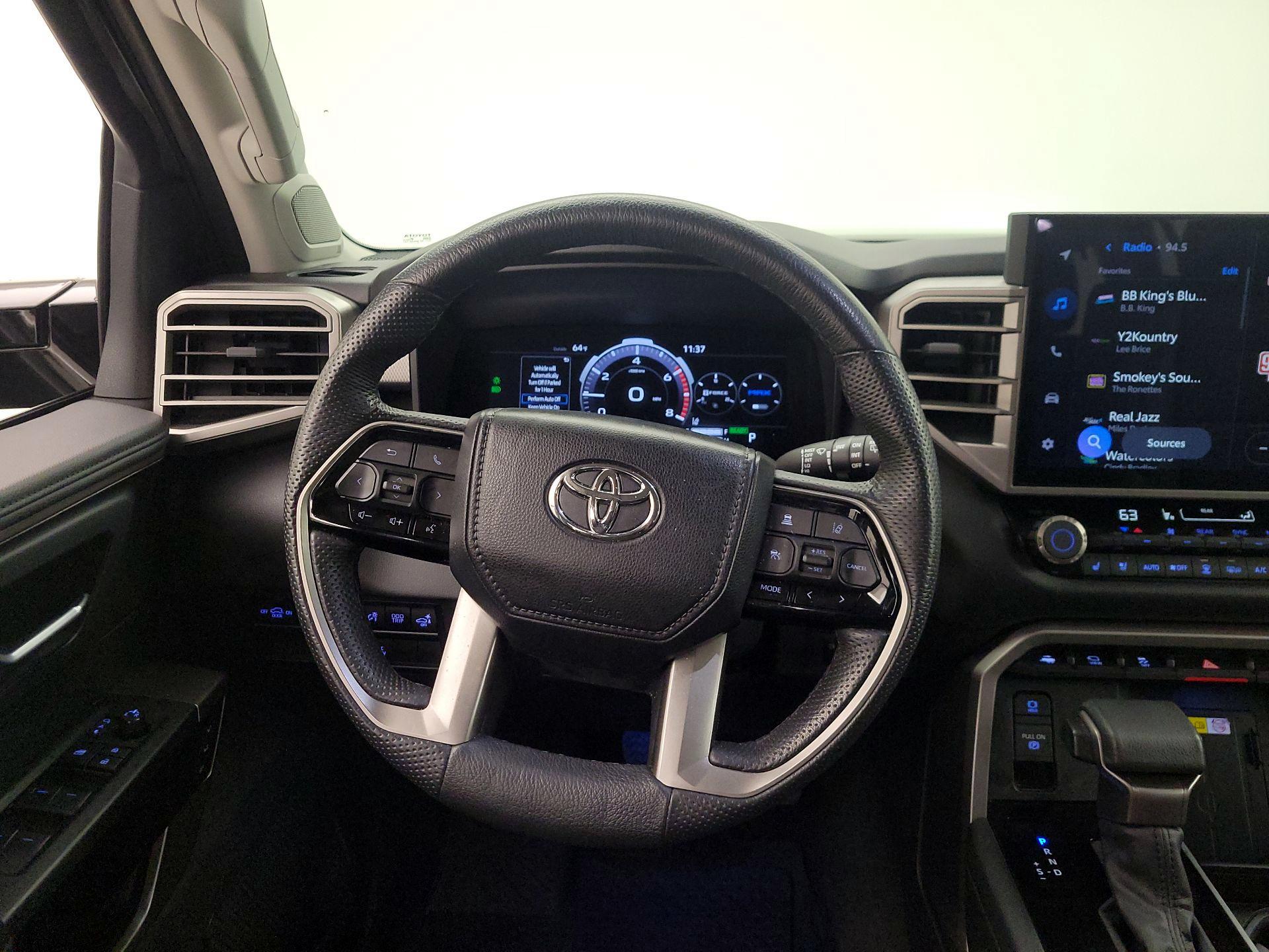 Thumbnail: 2024 Toyota Sequoia - 10