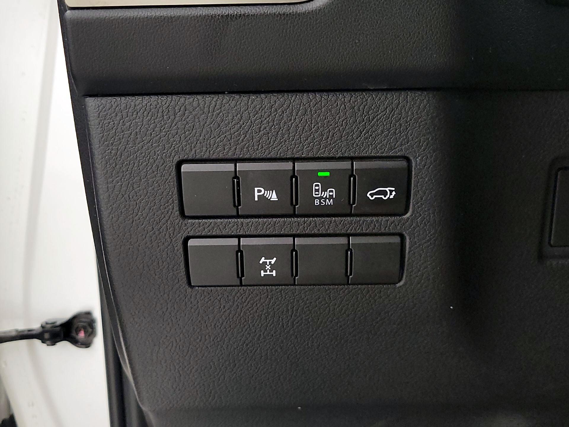 Thumbnail: 2017 Lexus NX - 13