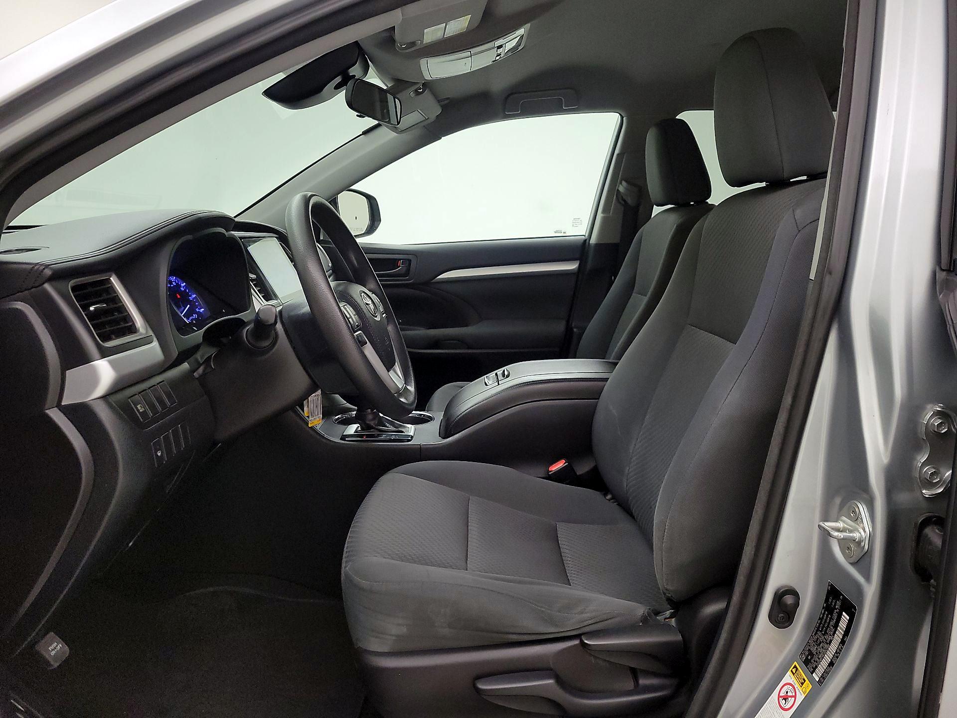 Thumbnail: 2018 Toyota Highlander - 11