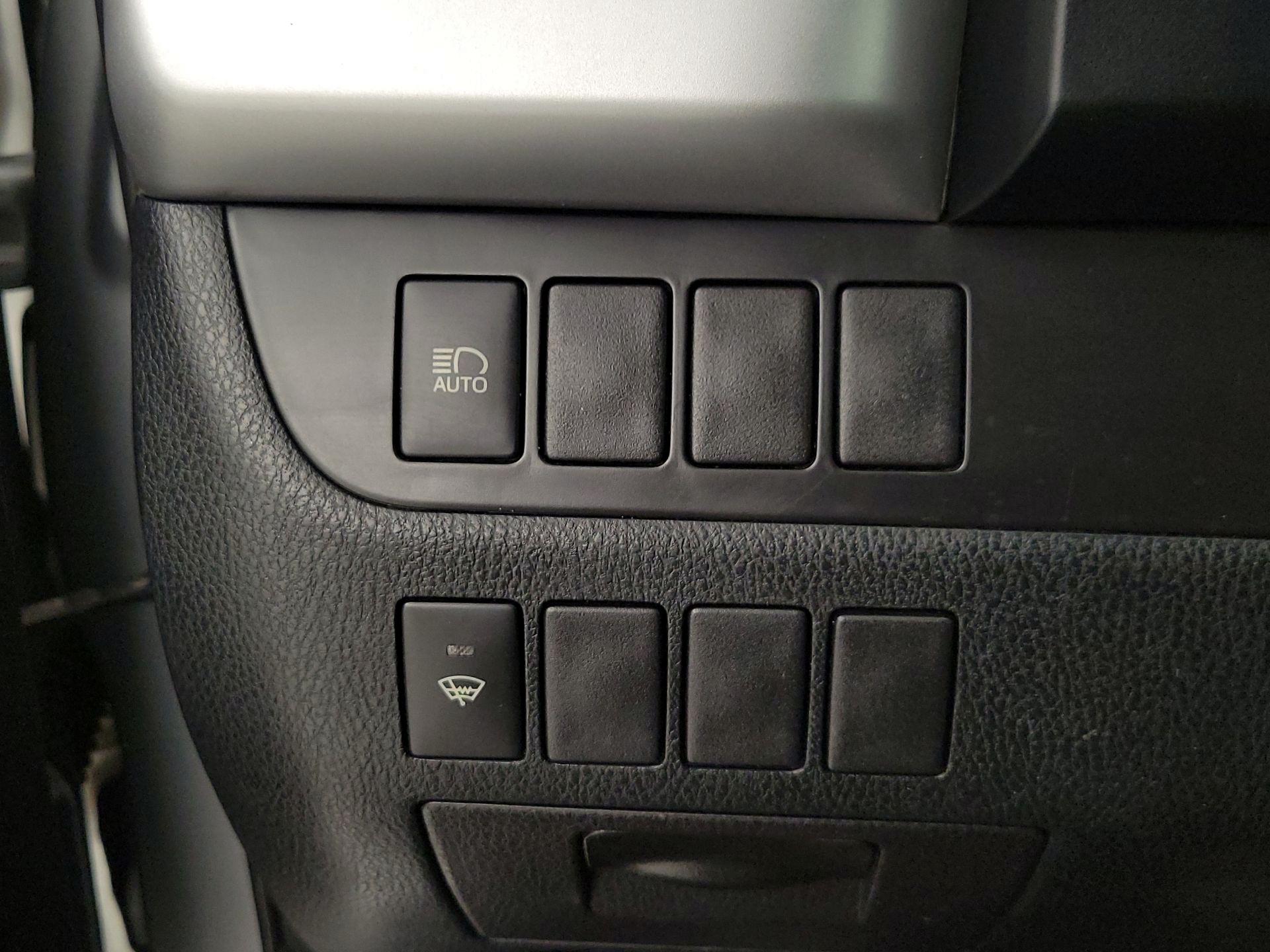 Thumbnail: 2018 Toyota Highlander - 13