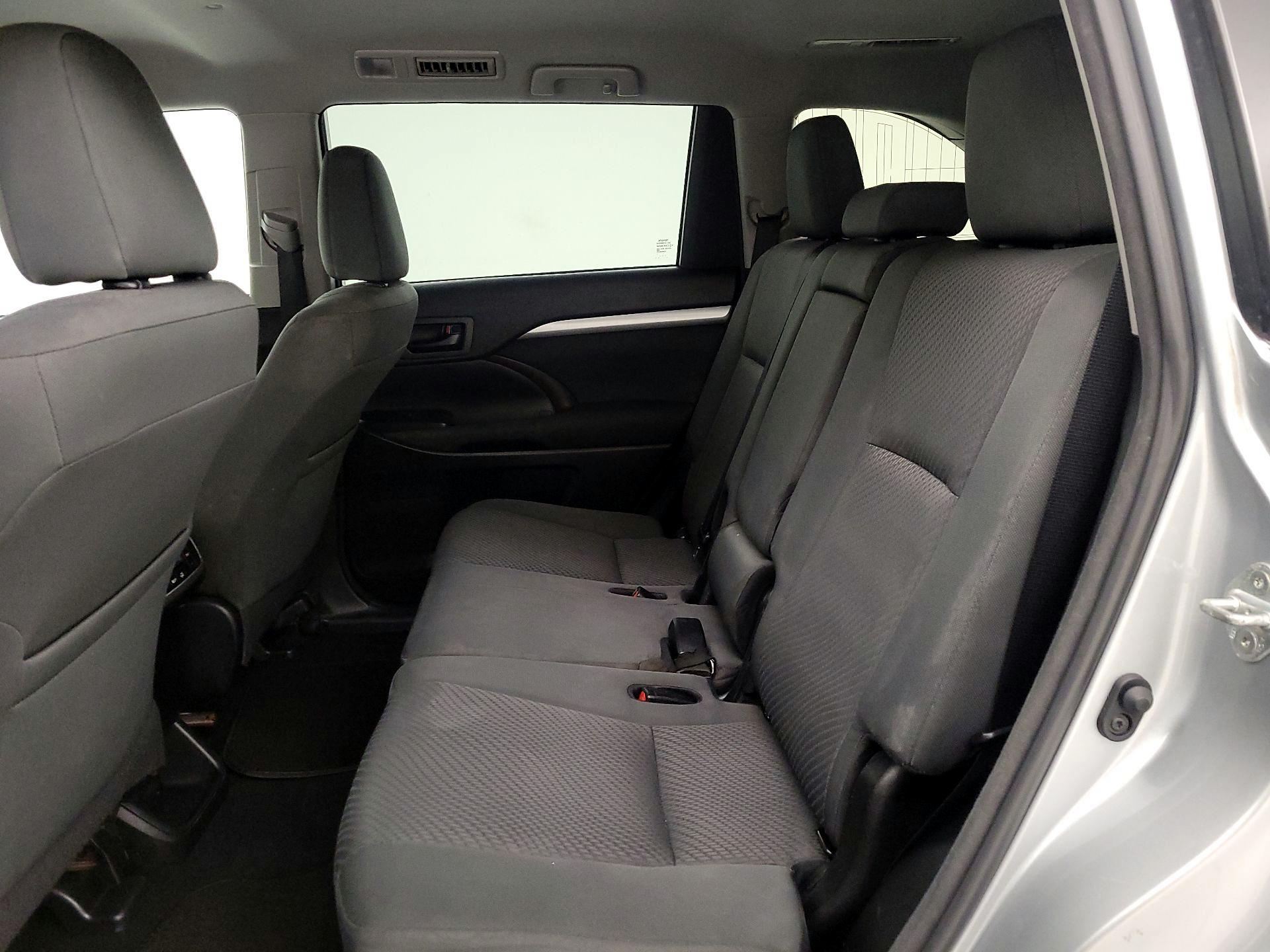 Thumbnail: 2018 Toyota Highlander - 20