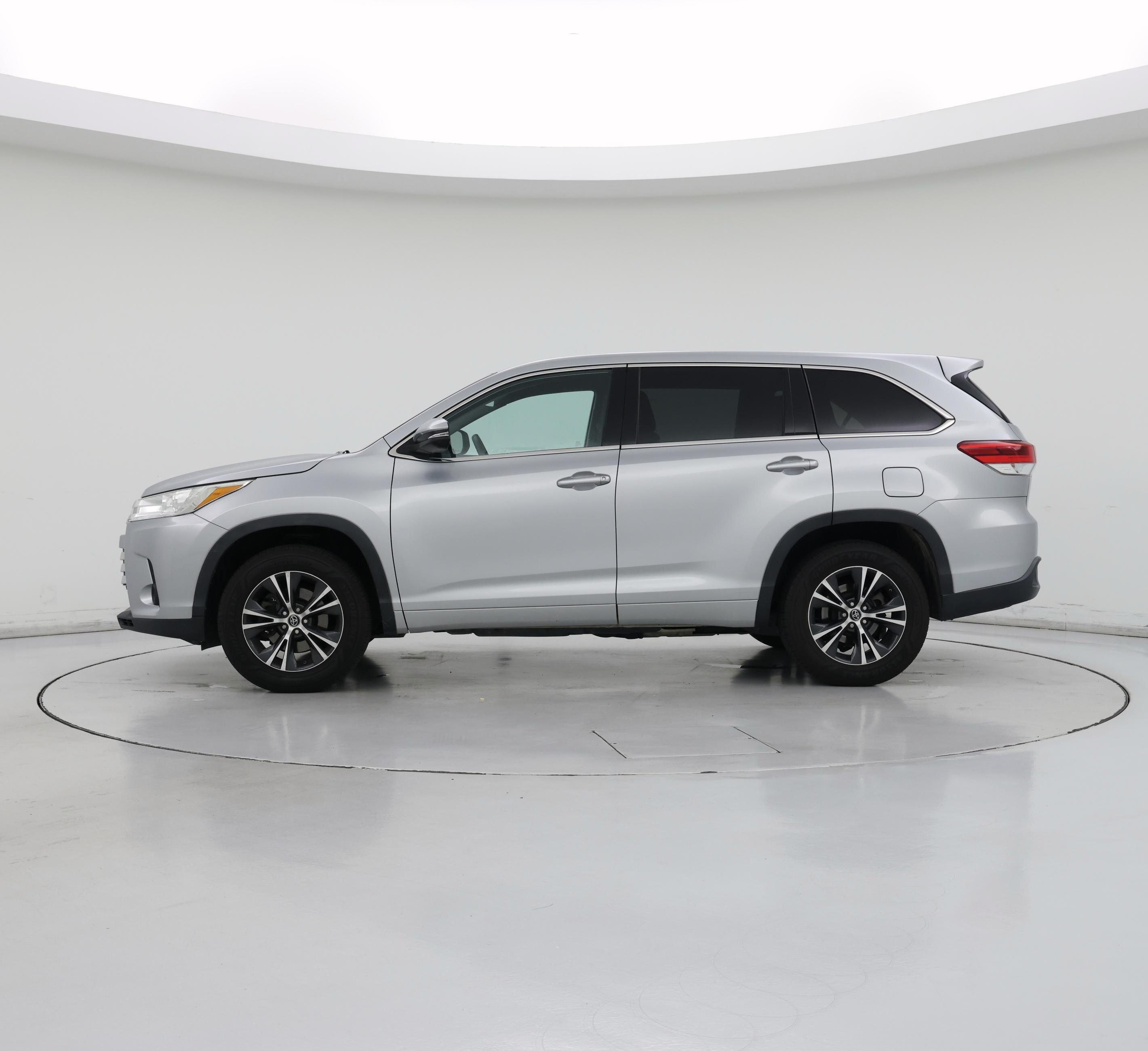 Thumbnail: 2018 Toyota Highlander - 3