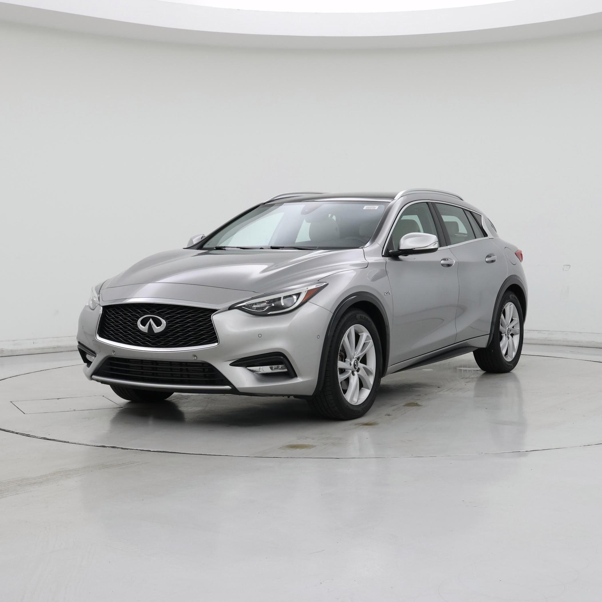 Thumbnail: 2018 INFINITI QX30 - 4