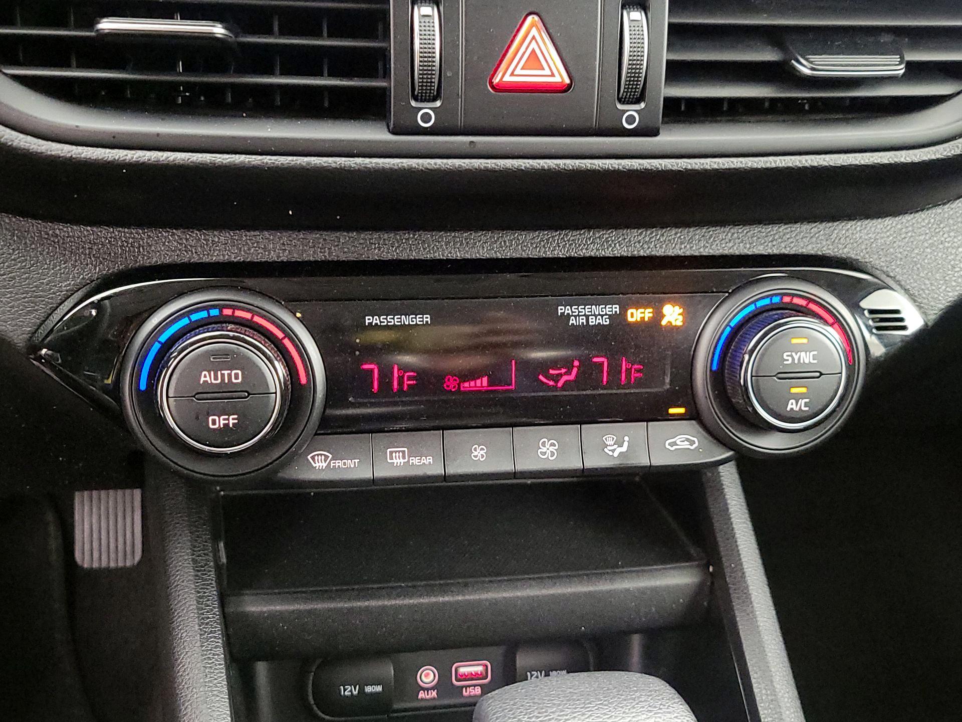 Thumbnail: 2019 Kia Forte - 16